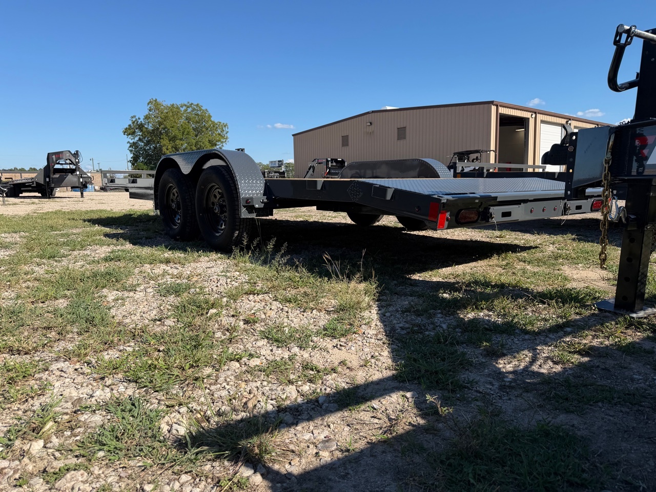2027 Lamar CE832023