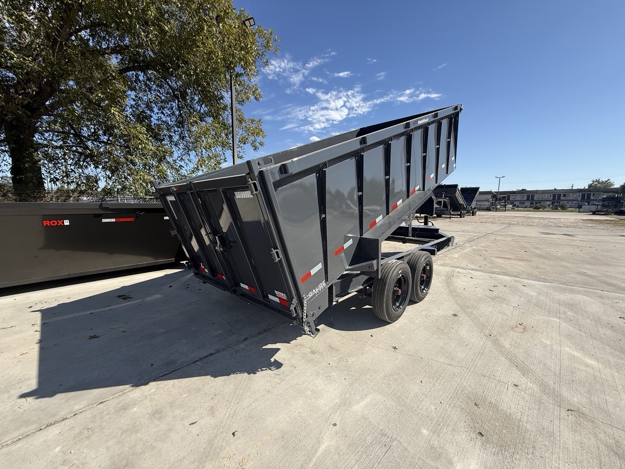 2027 Lamar DT831628 photo 3