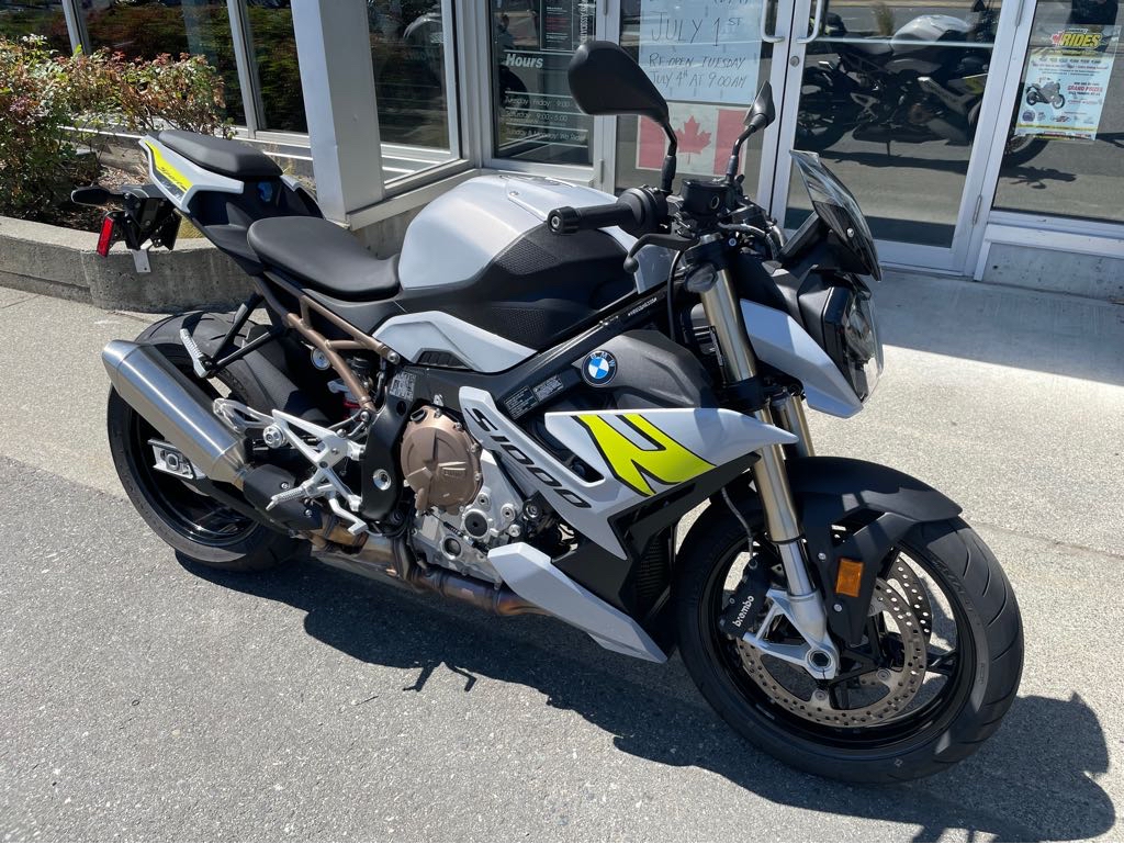 2022 BMW S1000R for sale in Nanaimo, BC. UsedMotorcycles.ca