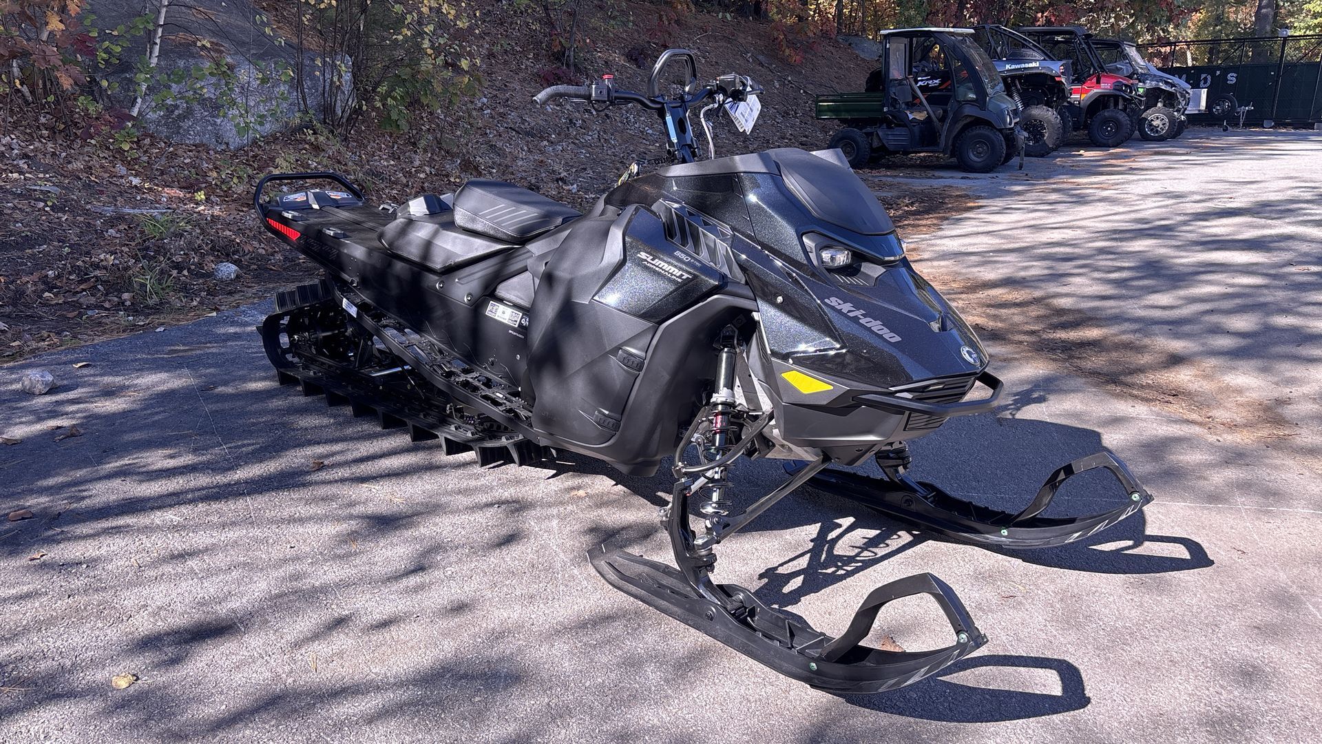 2025 Ski-Doo SUMMIT ADR EDGE 154 850 E-TEC PowderMax X-Light FlexEdge 3.0" SHOT - Photo 3