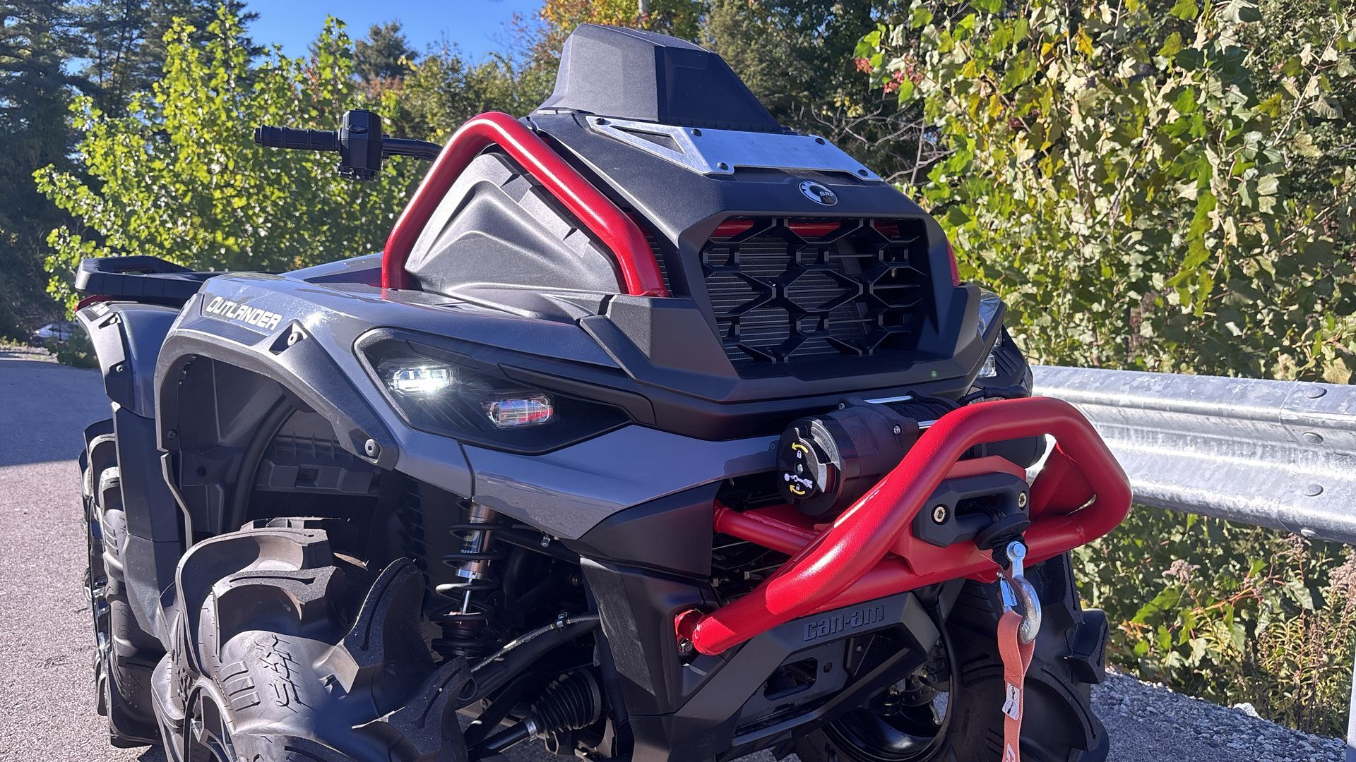 2025 Can-Am OUTLANDER XMR 850 - Photo 11