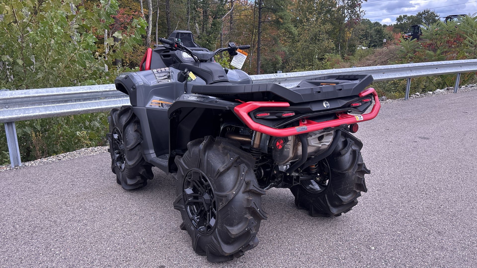 2025 Can-Am OUTLANDER XMR 850 - Photo 6
