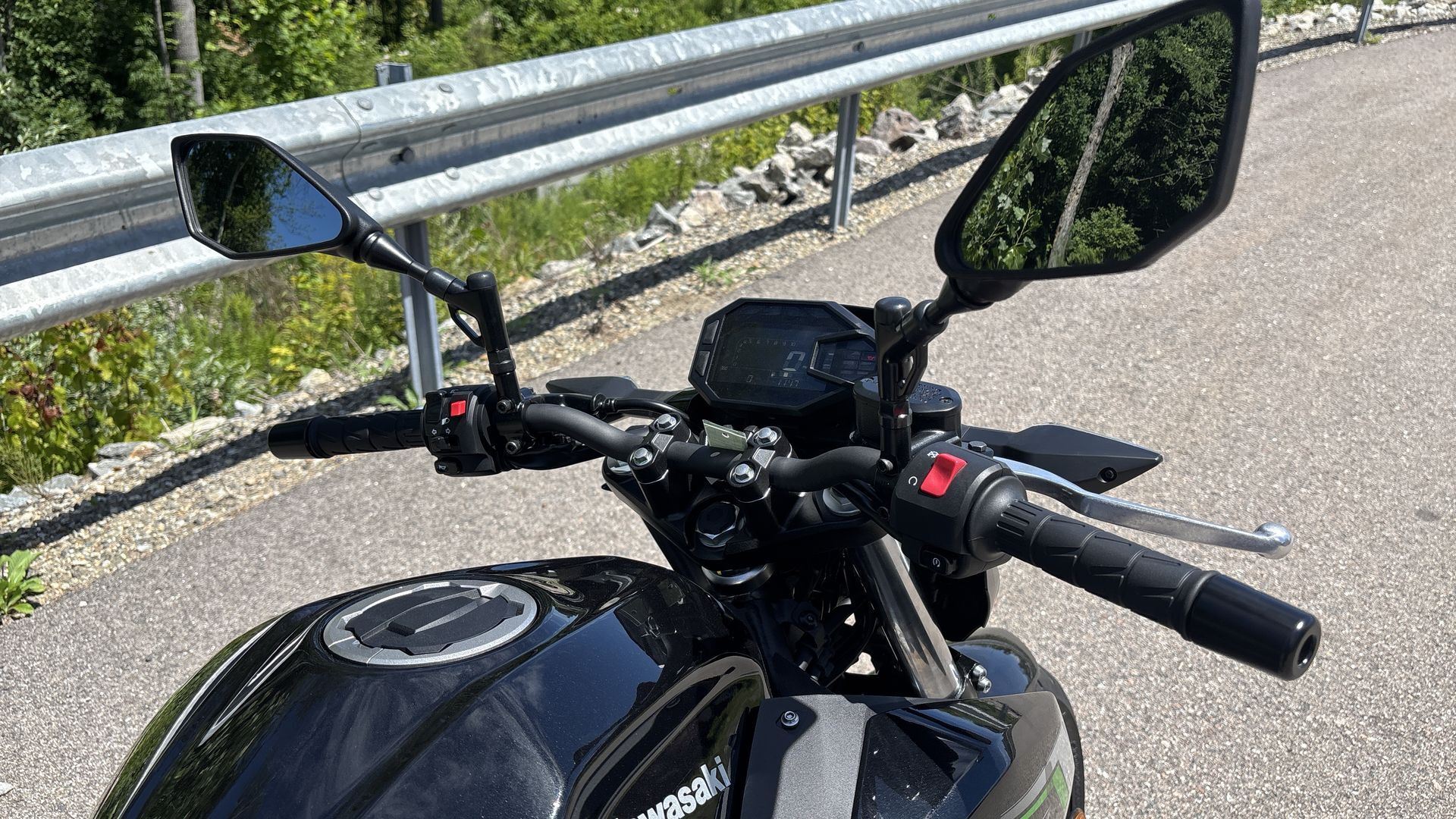 2025 Kawasaki Z500 ABS - Photo 13
