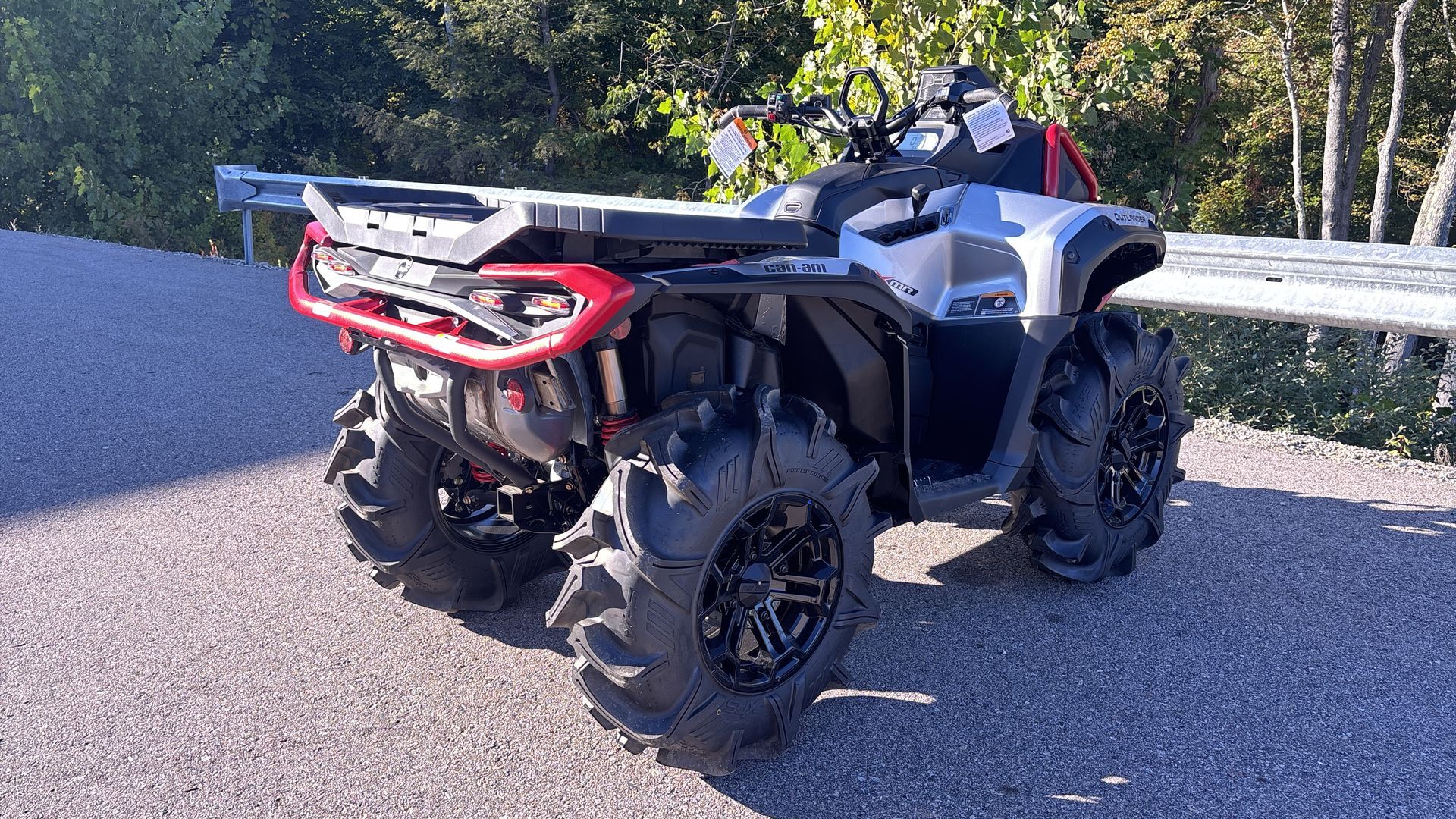 2025 Can-Am OUTLANDER XMR 1000R - Photo 9
