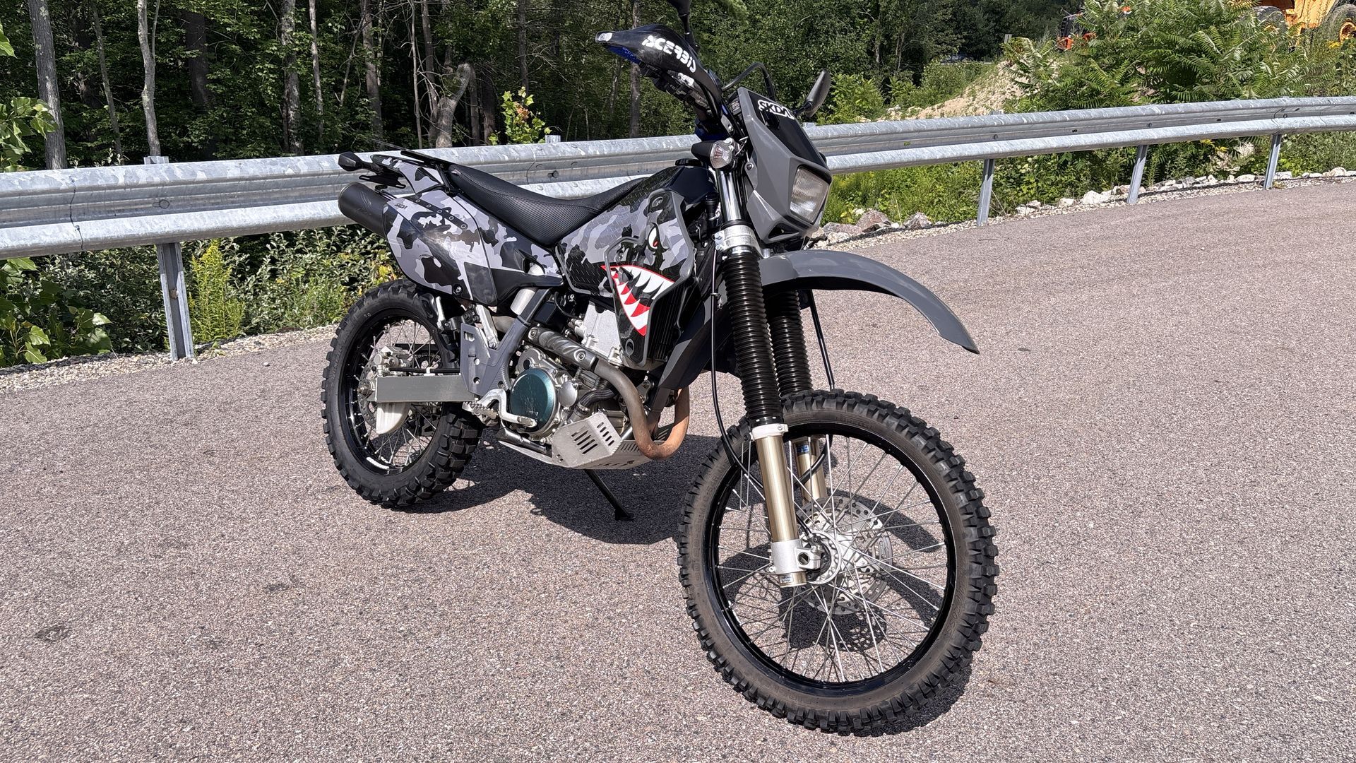 2022 Suzuki DR-Z400SM2 - Photo 2