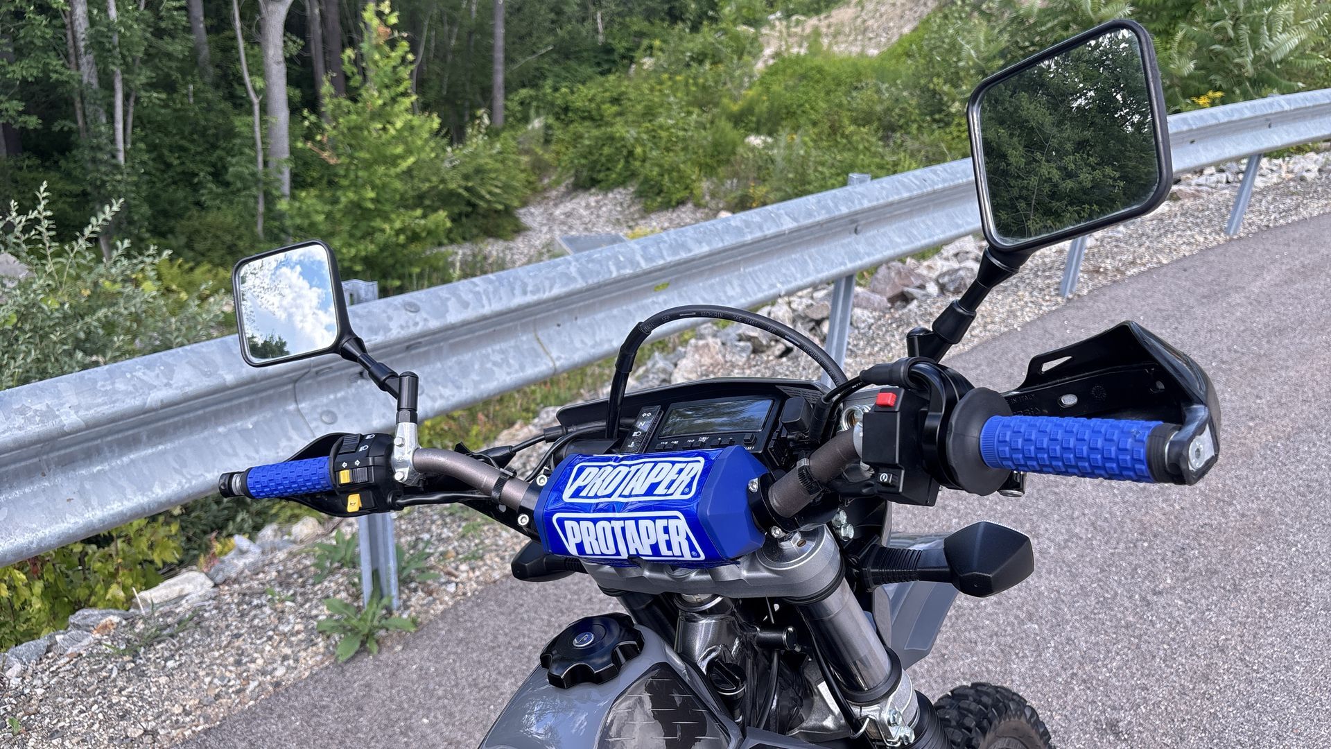 2022 Suzuki DR-Z400SM2 - Photo 12