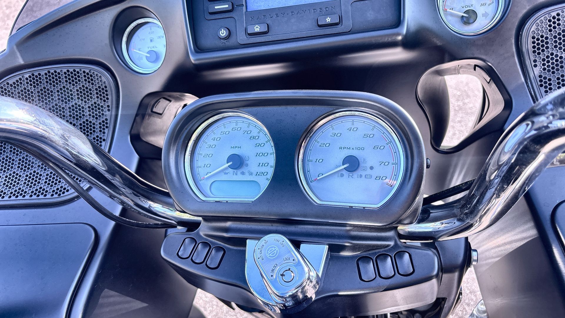 2019 Harley-Davidson® FLTRX - Photo 14