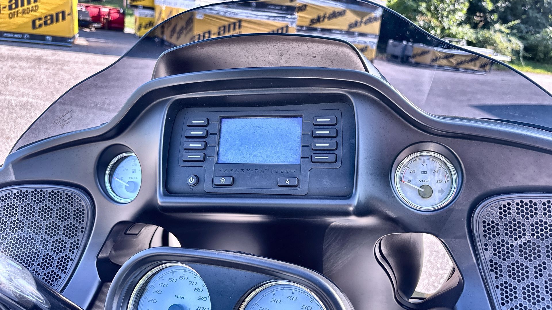 2019 Harley-Davidson® FLTRX - Photo 15