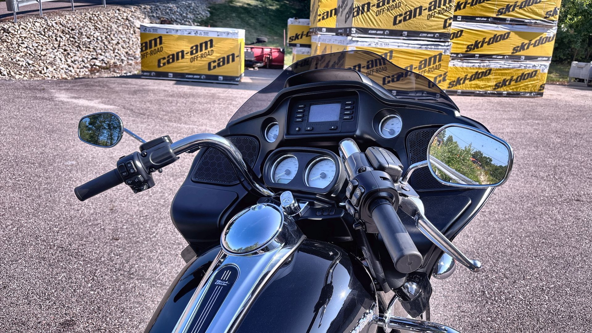 2019 Harley-Davidson® FLTRX - Photo 12