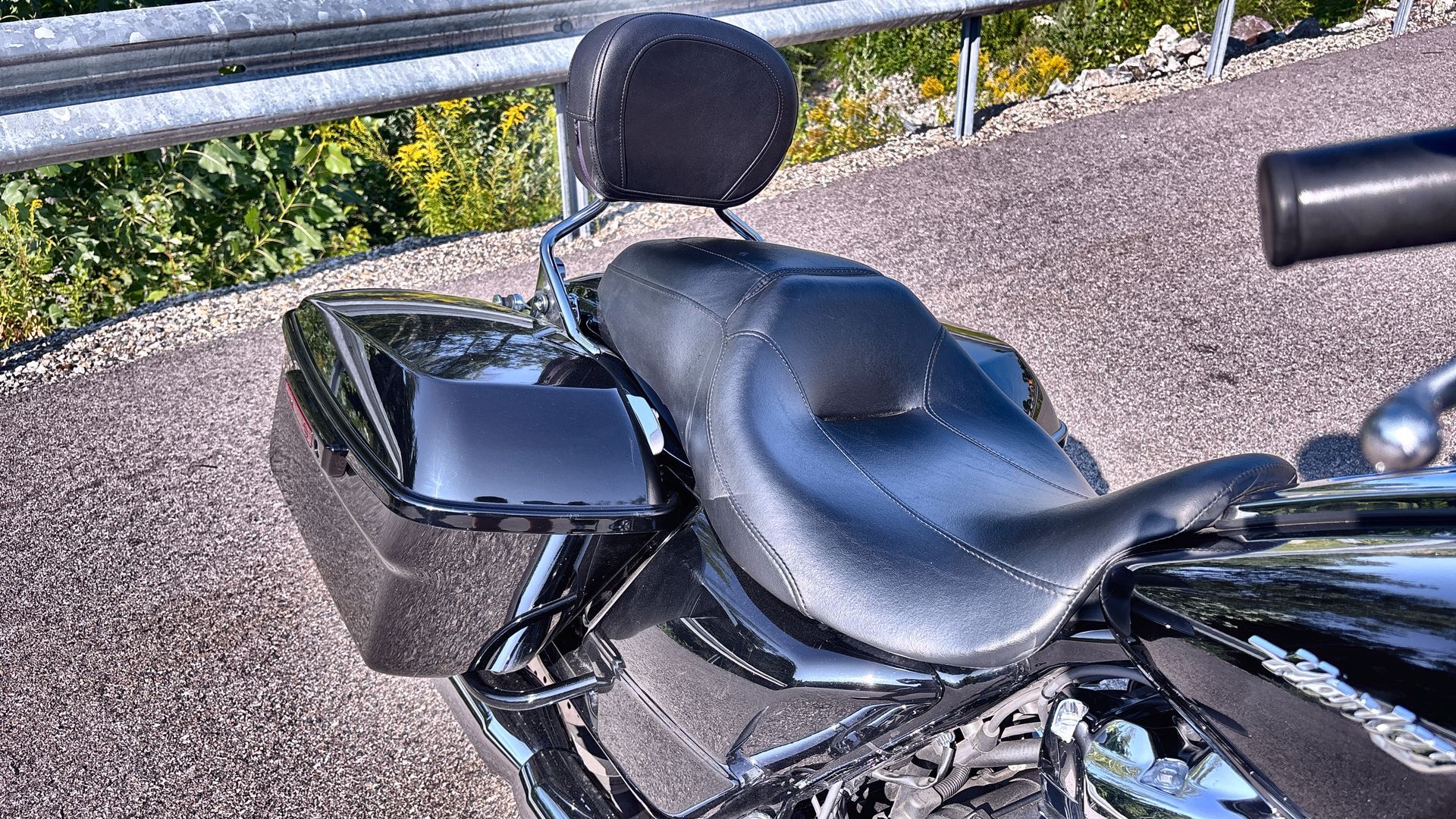2019 Harley-Davidson® FLTRX - Photo 16