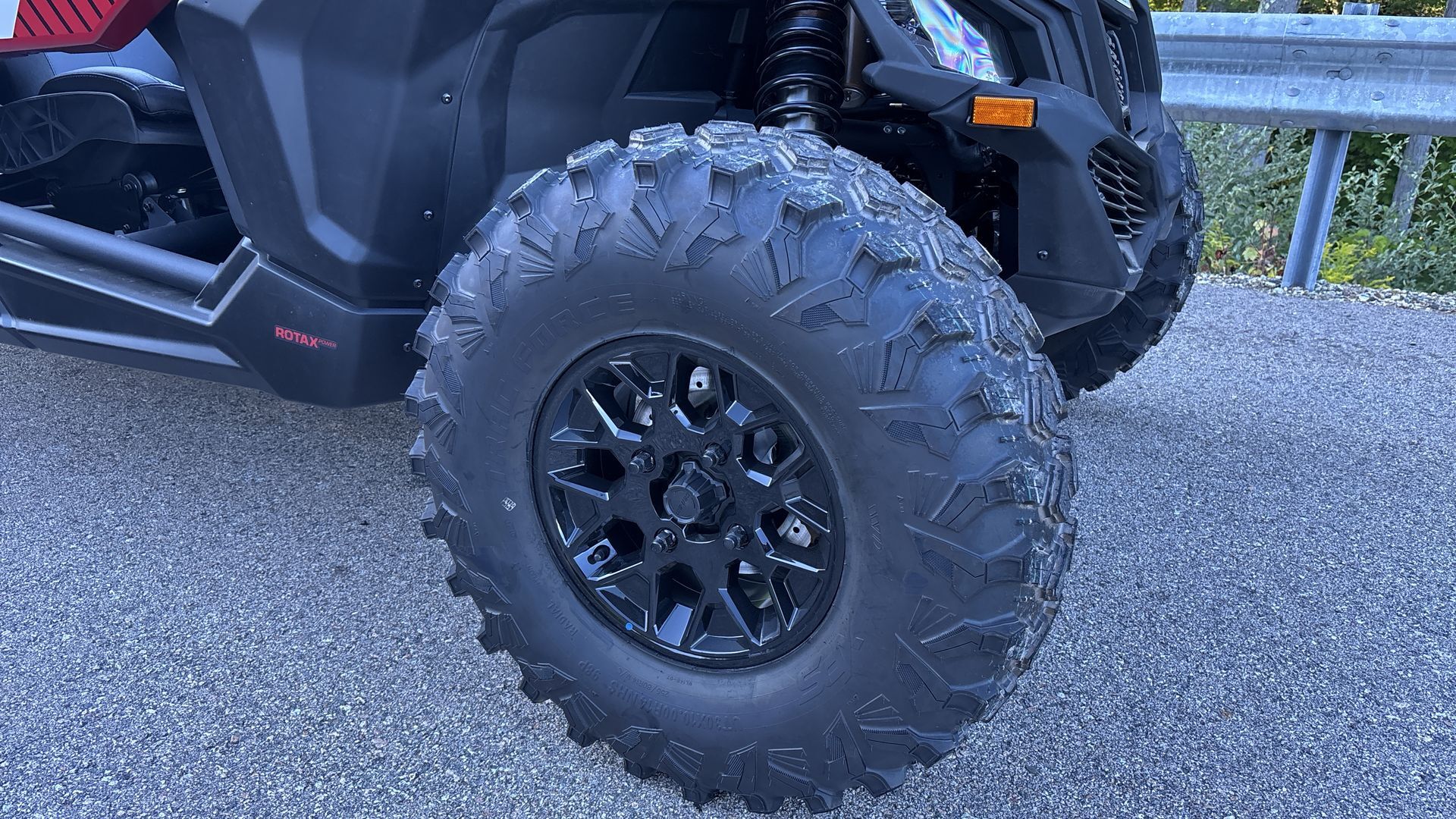 2025 Can-Am MAVERICK X3 MAX X DS 64" TURBO RR - Photo 11