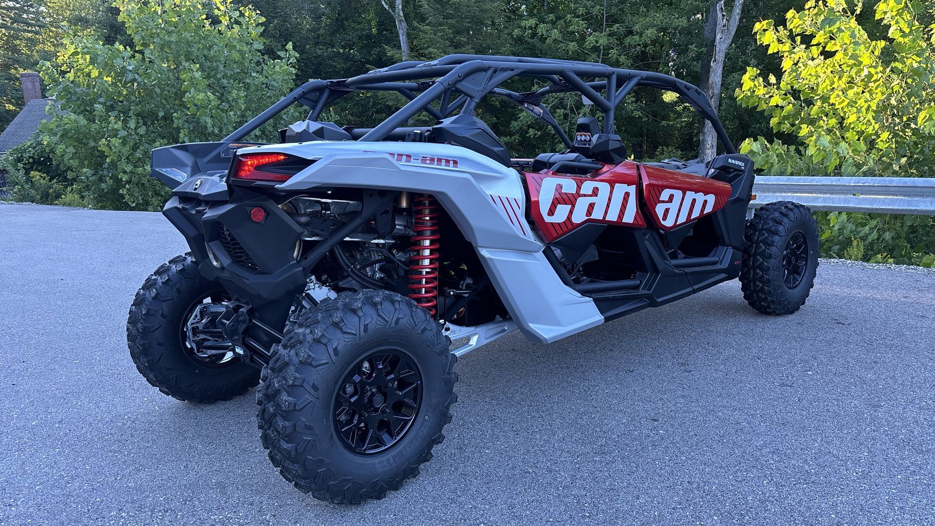 2025 Can-Am MAVERICK X3 MAX X DS 64" TURBO RR - Photo 9