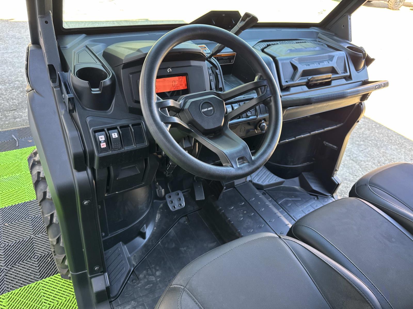2025 Can-Am Defender XT HD10 - Photo 6
