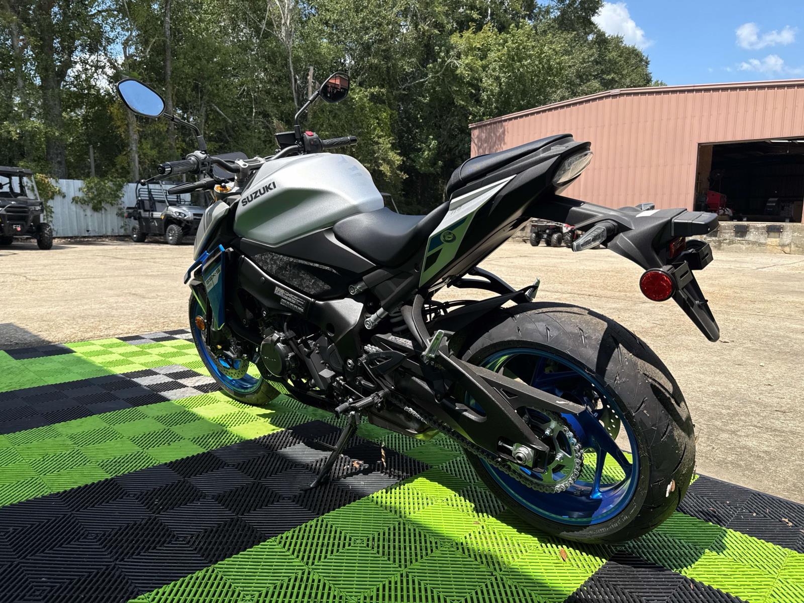 2025 Suzuki GSX-S 1000 - Photo 4
