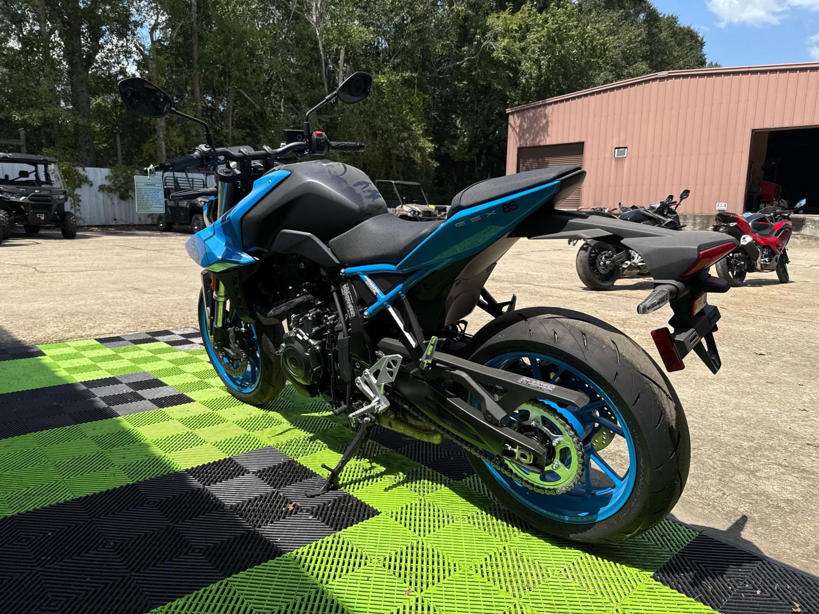 2024 Suzuki GSX-8S - Photo 4
