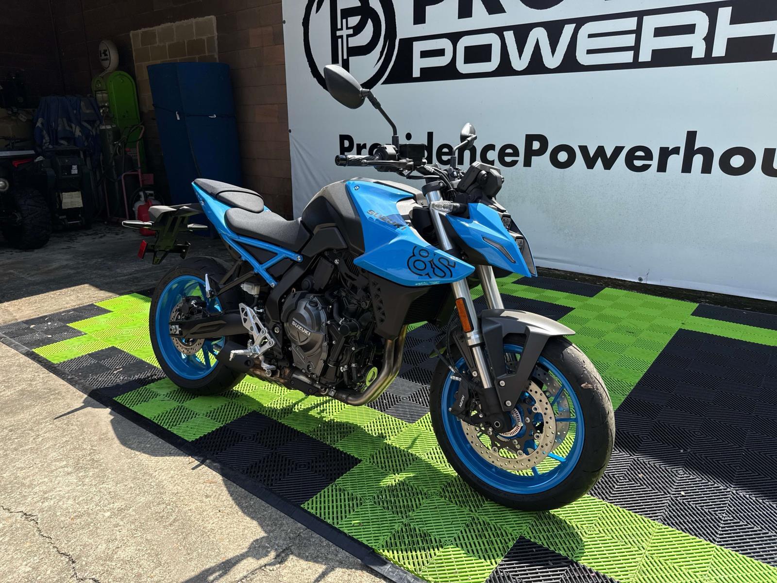 2024 Suzuki GSX-8S - Photo 3