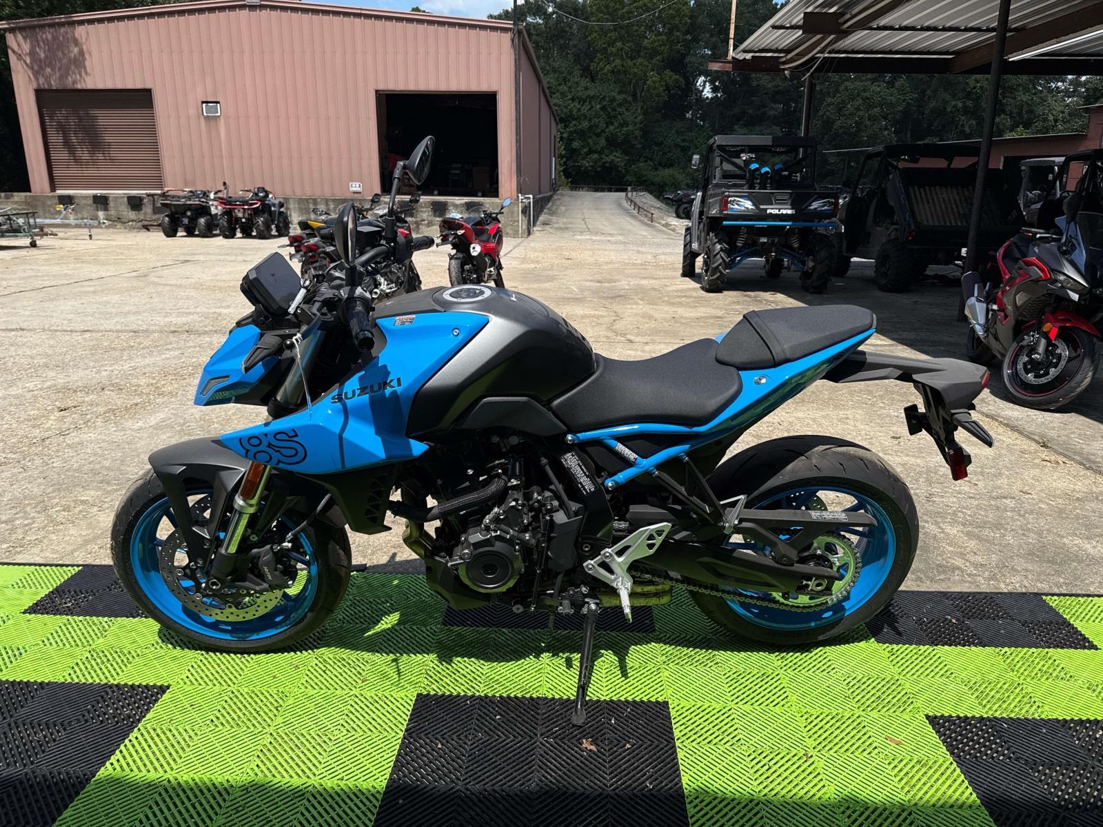 2024 Suzuki GSX-8S - Photo 5