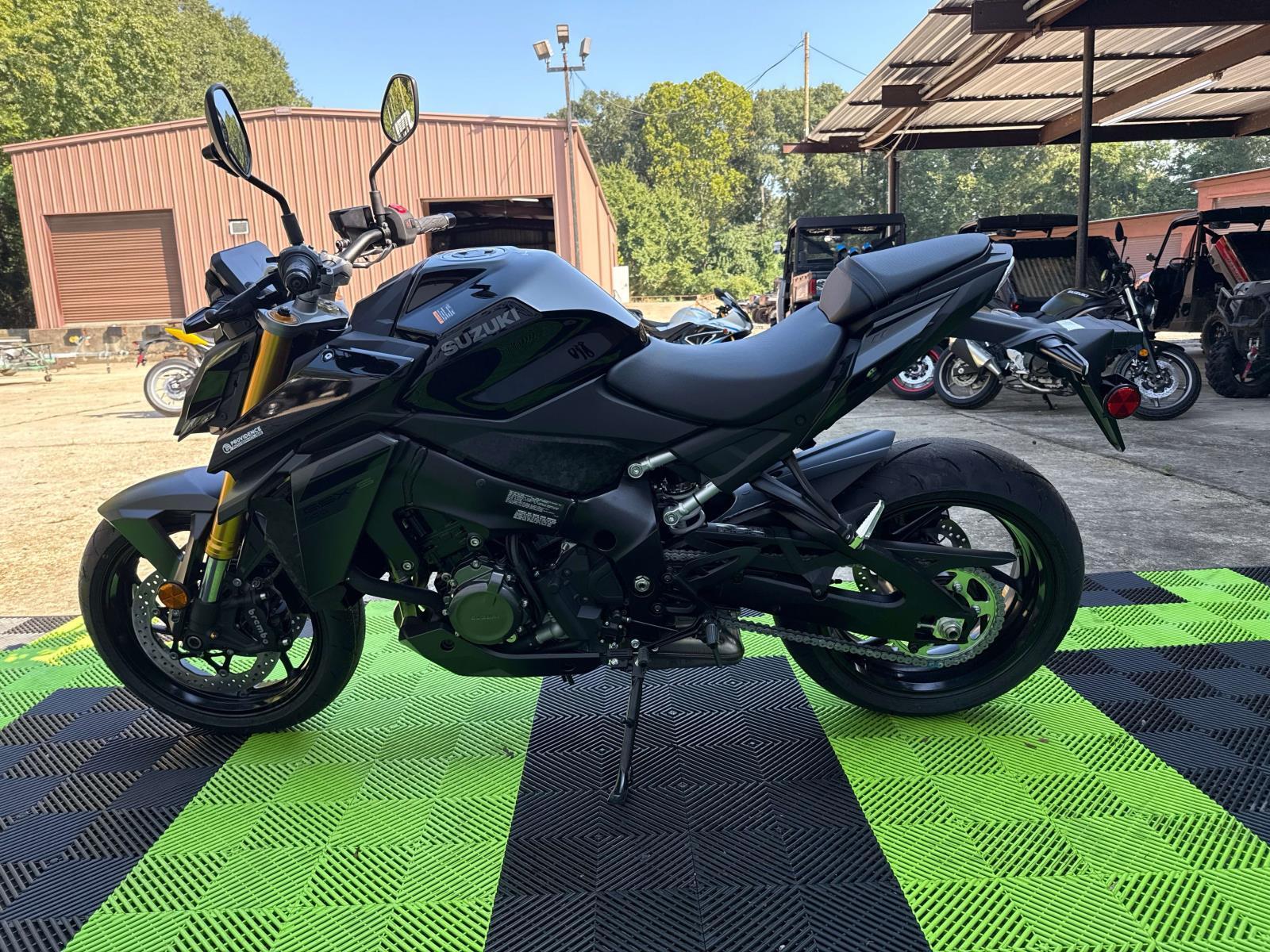 2025 Suzuki GSX-S 1000 - Photo 5
