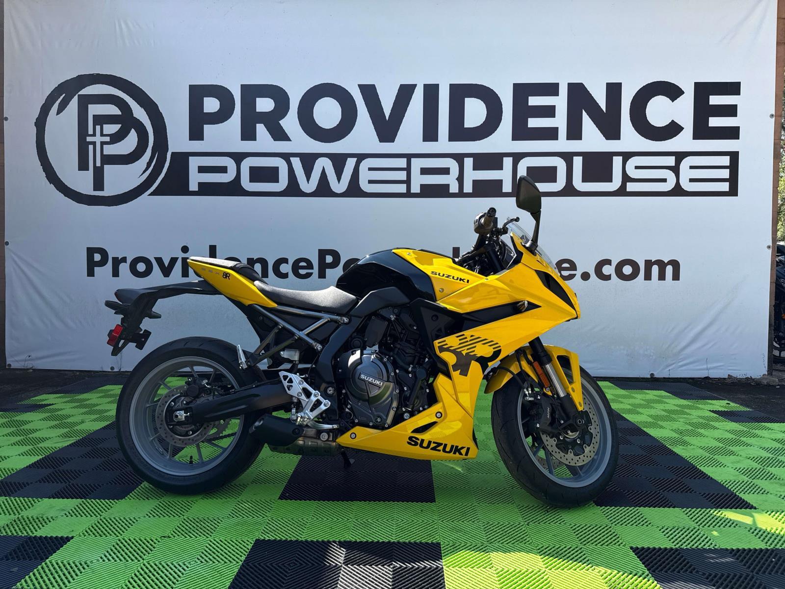 2025 Suzuki GSX-S 8R