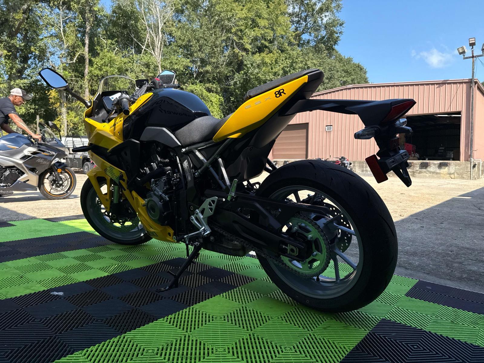 2025 Suzuki GSX-S 8R - Photo 4