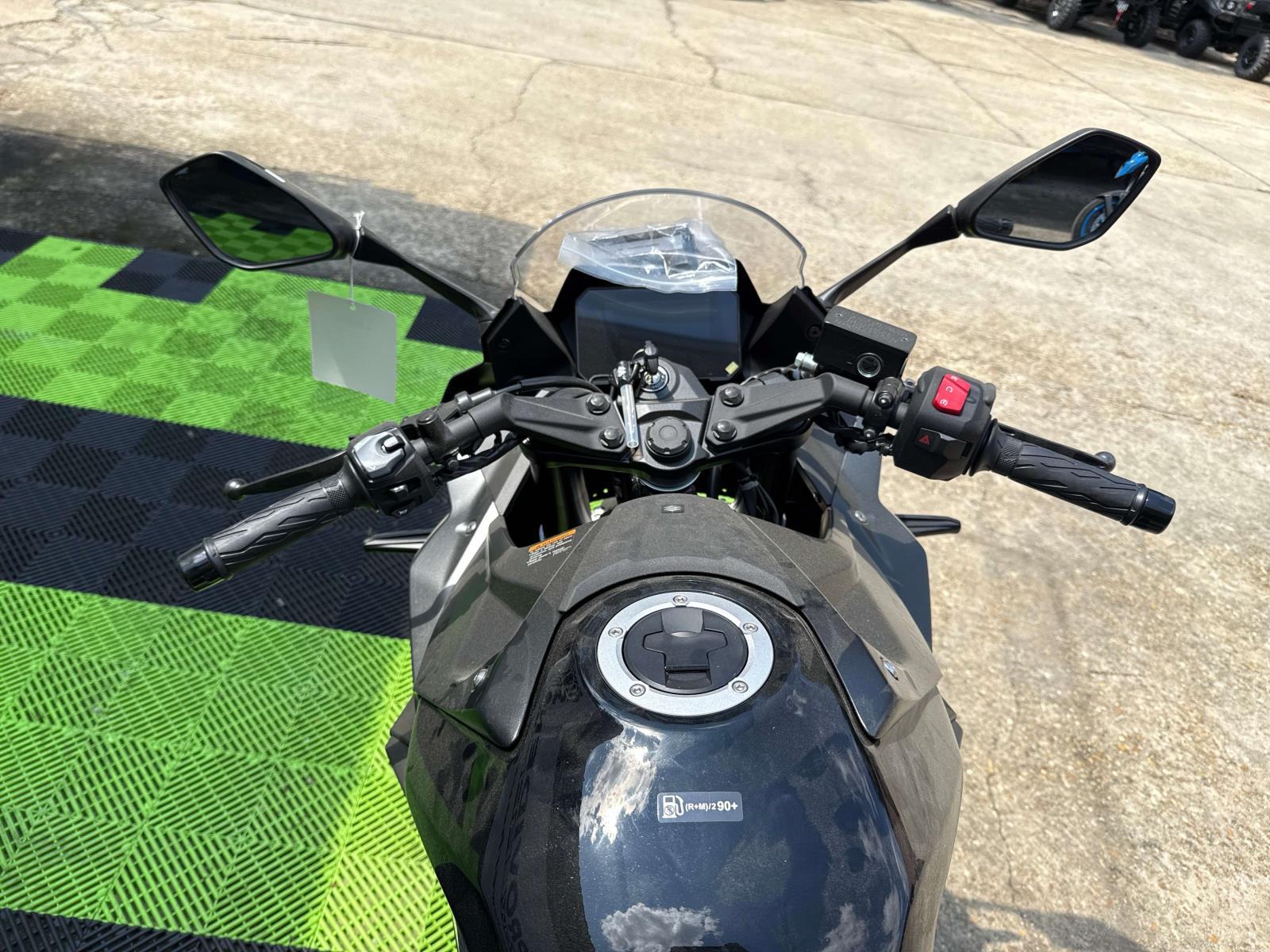 2025 Suzuki GSX-S 8R - Photo 6