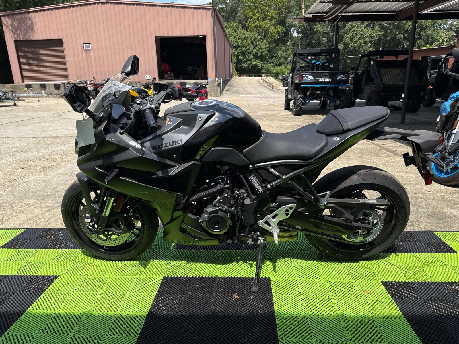 2025 Suzuki GSX-S 8R - Photo 5