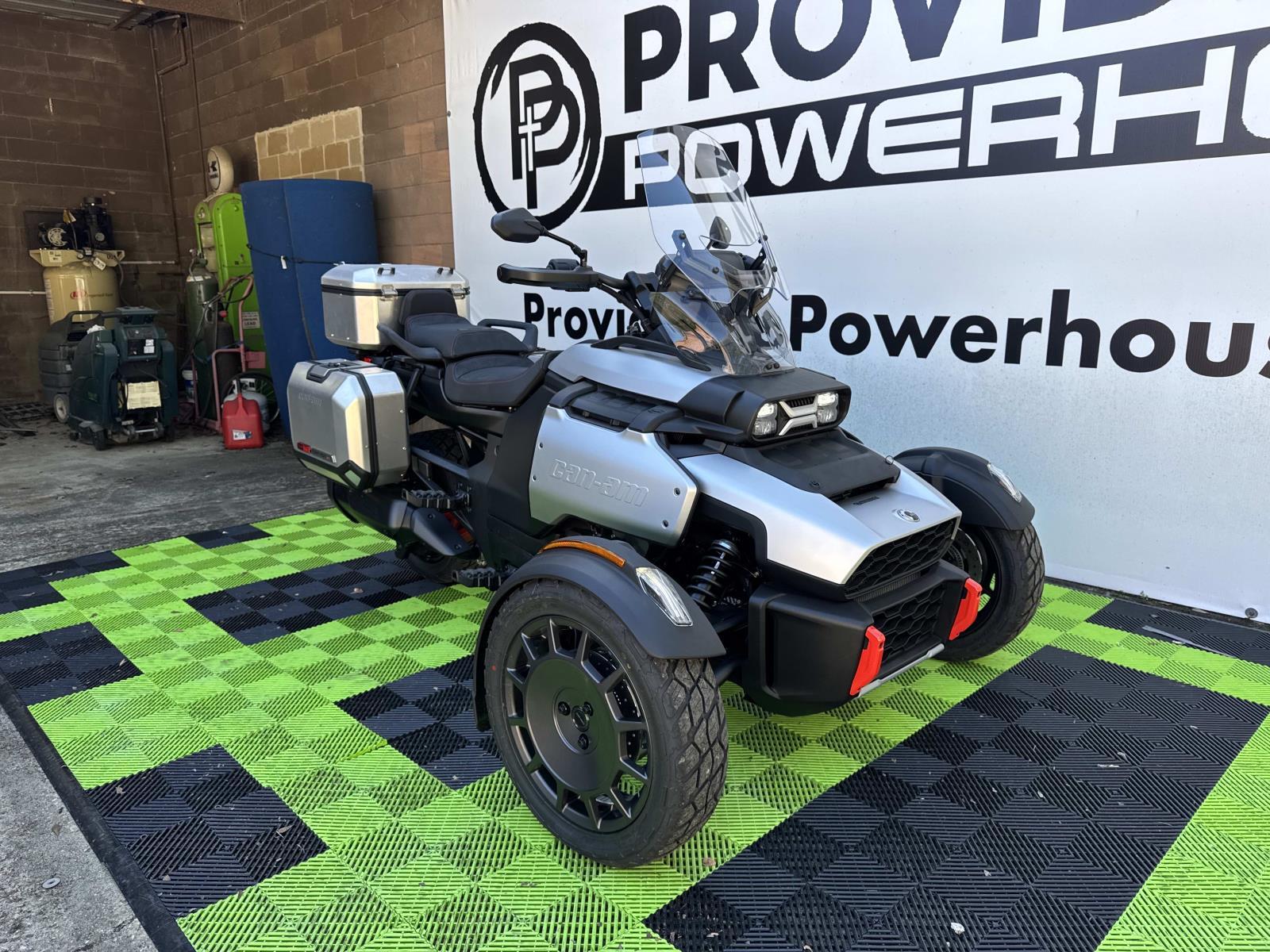 2025 Can-Am CANYON XT - Photo 3