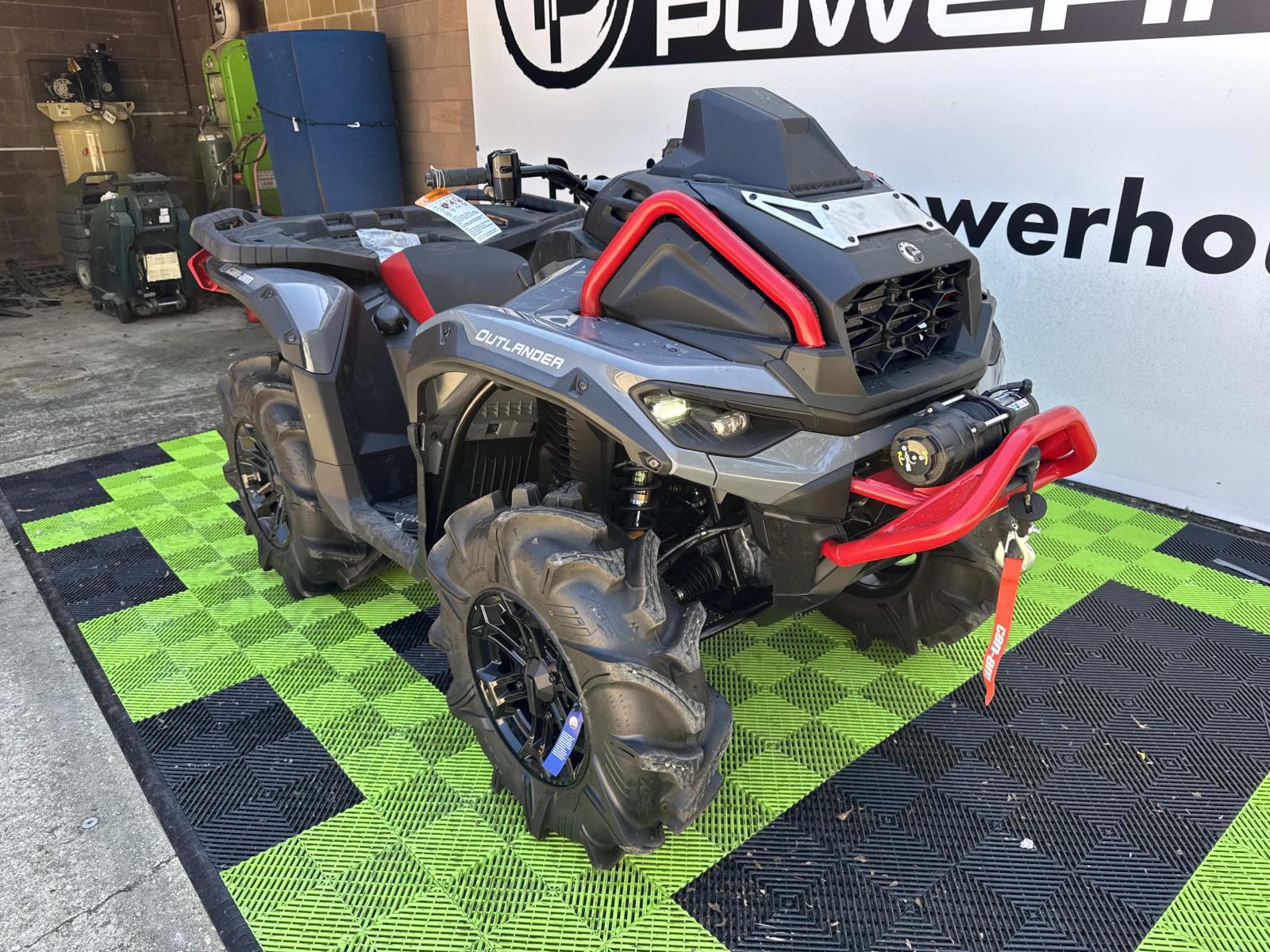 2025 Can-Am OUTLANDER XMR 850 - Photo 3