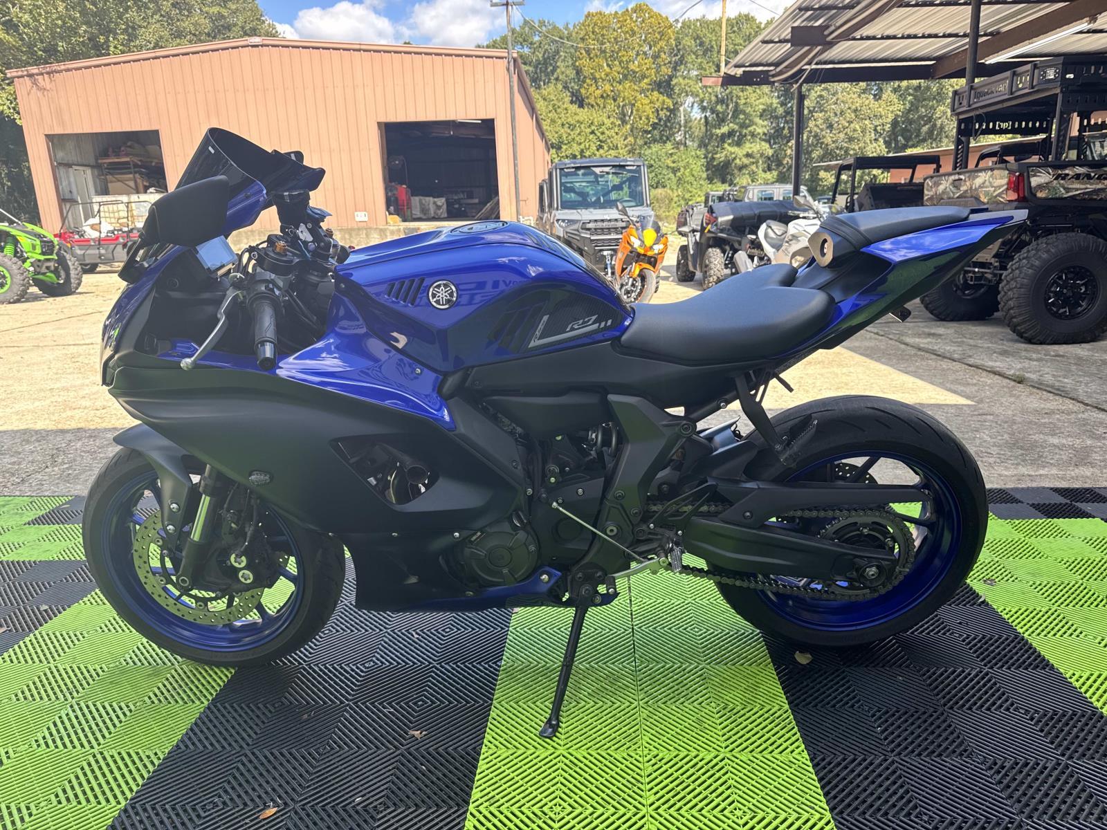 2022 Yamaha YZF R7 - Photo 5