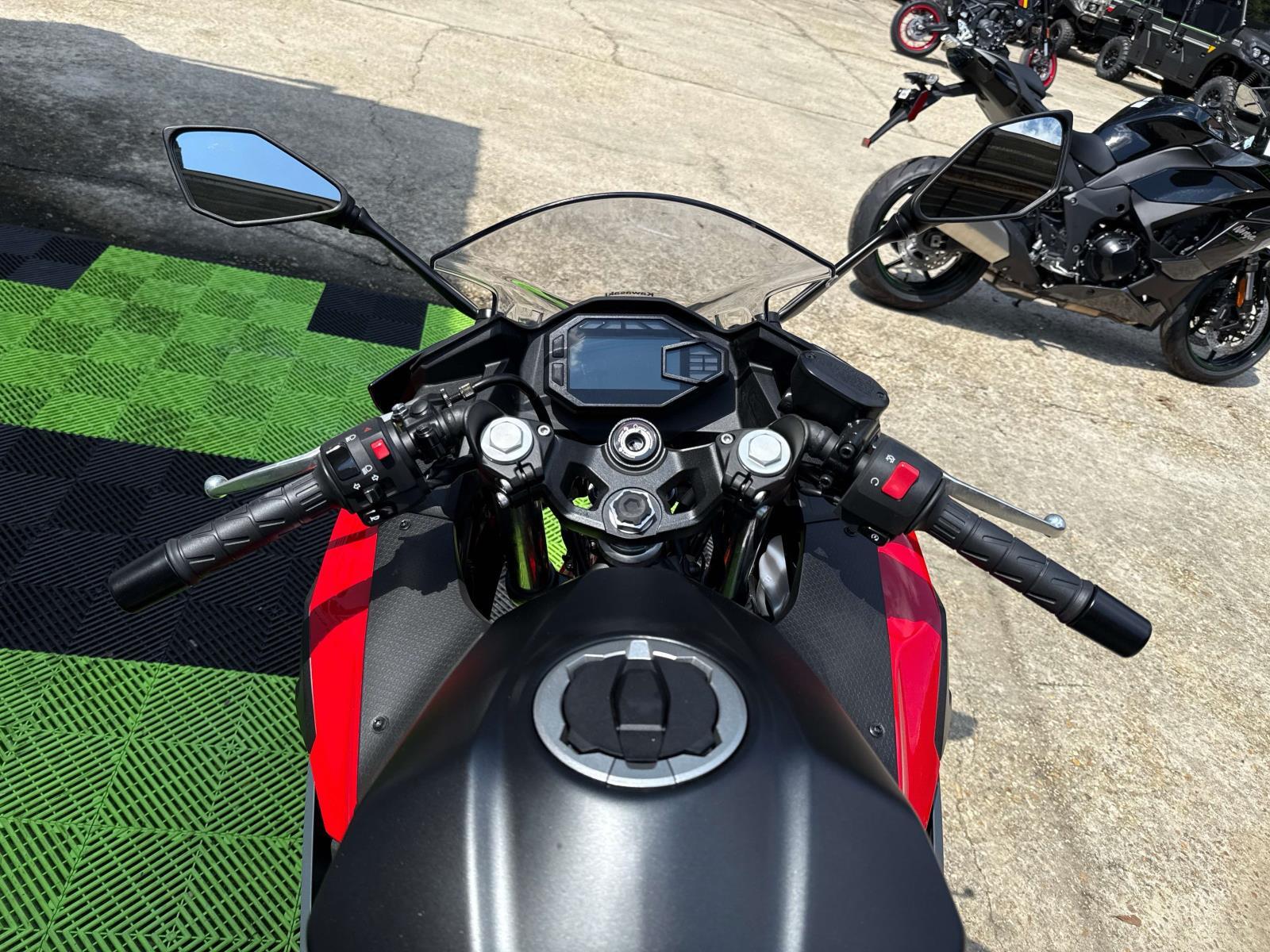 2025 Kawasaki Ninja 500 ABS - Photo 6