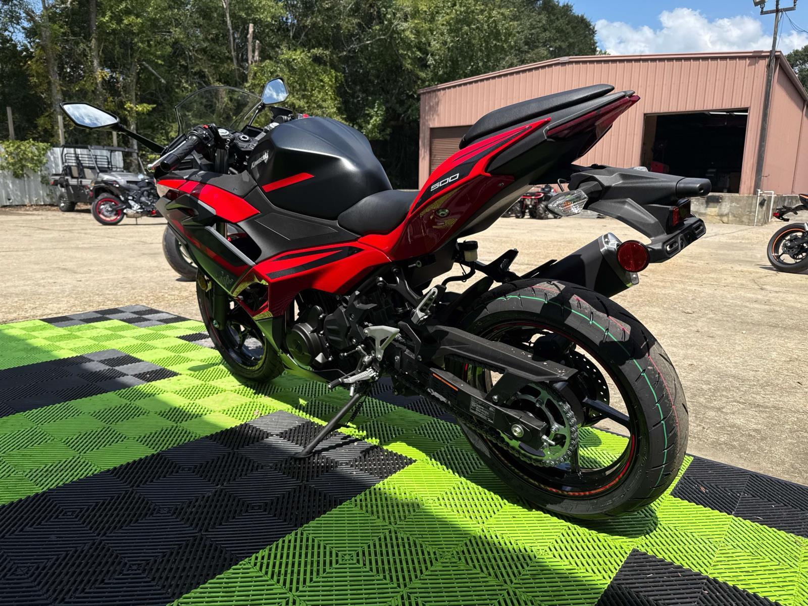 2025 Kawasaki Ninja 500 ABS - Photo 4
