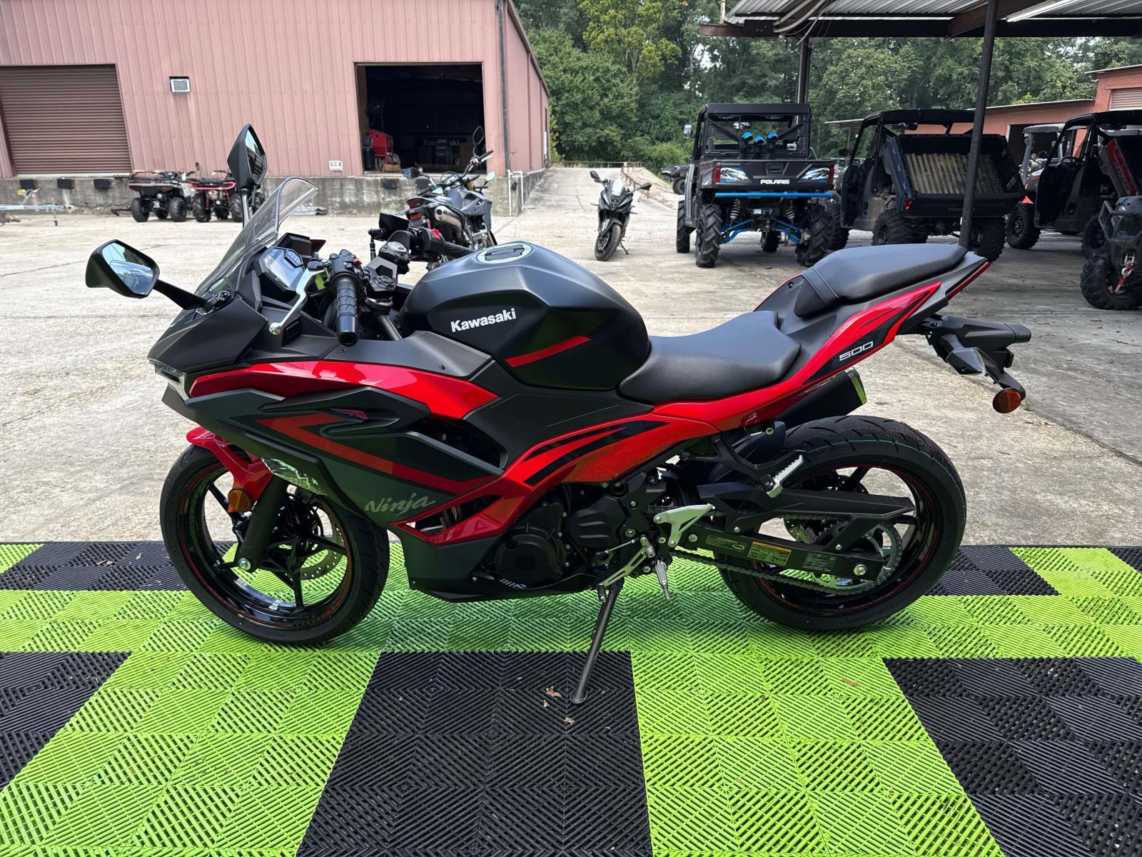 2025 Kawasaki Ninja 500 ABS - Photo 5