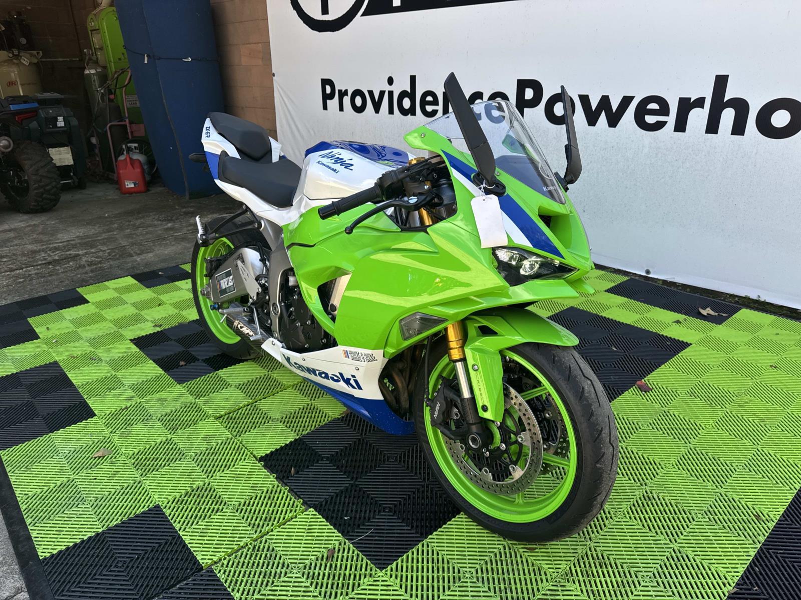 2024 Kawasaki Ninja ZX-6R ABS - Photo 3
