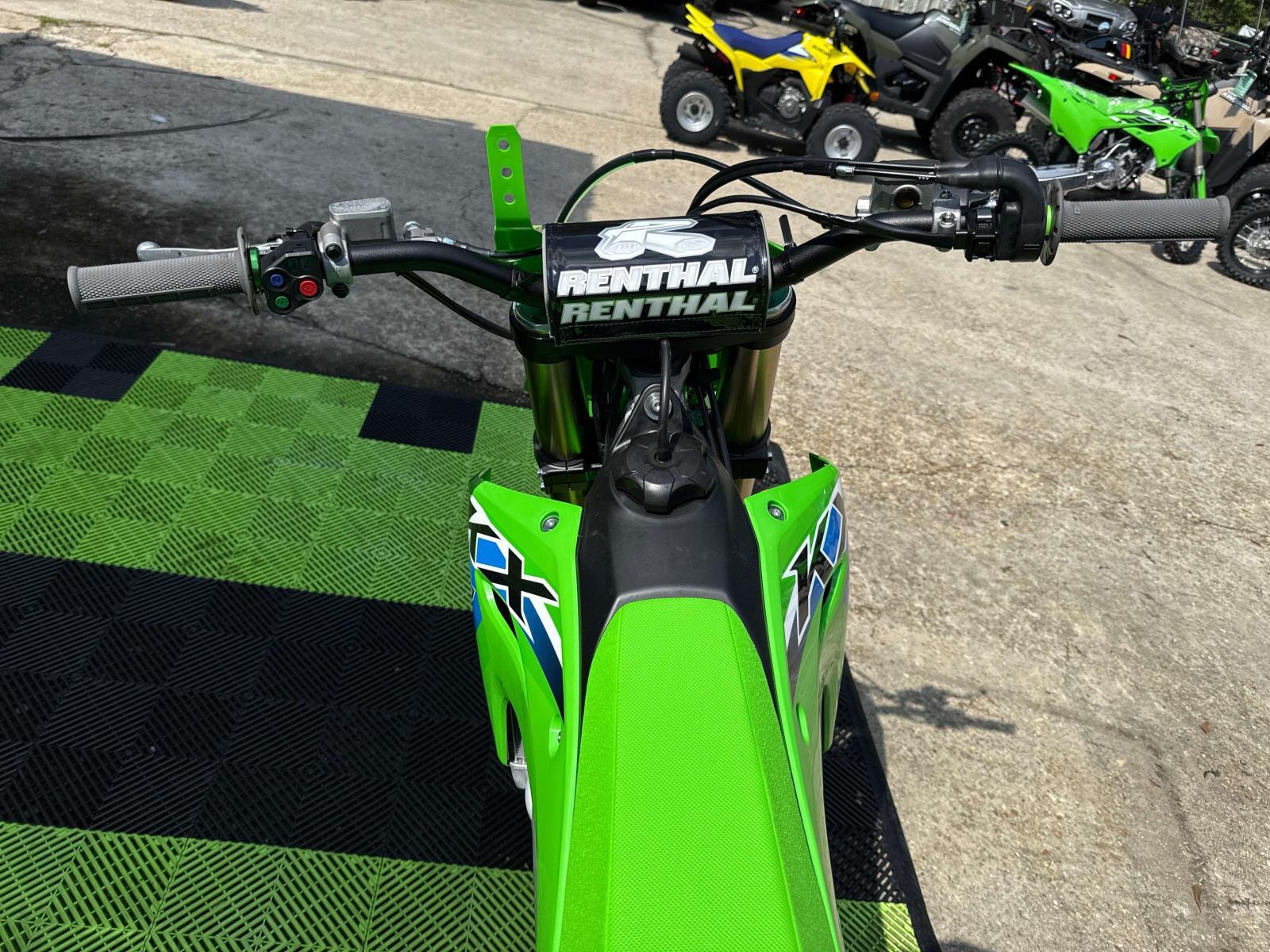2026 Kawasaki KX 450 - Photo 6