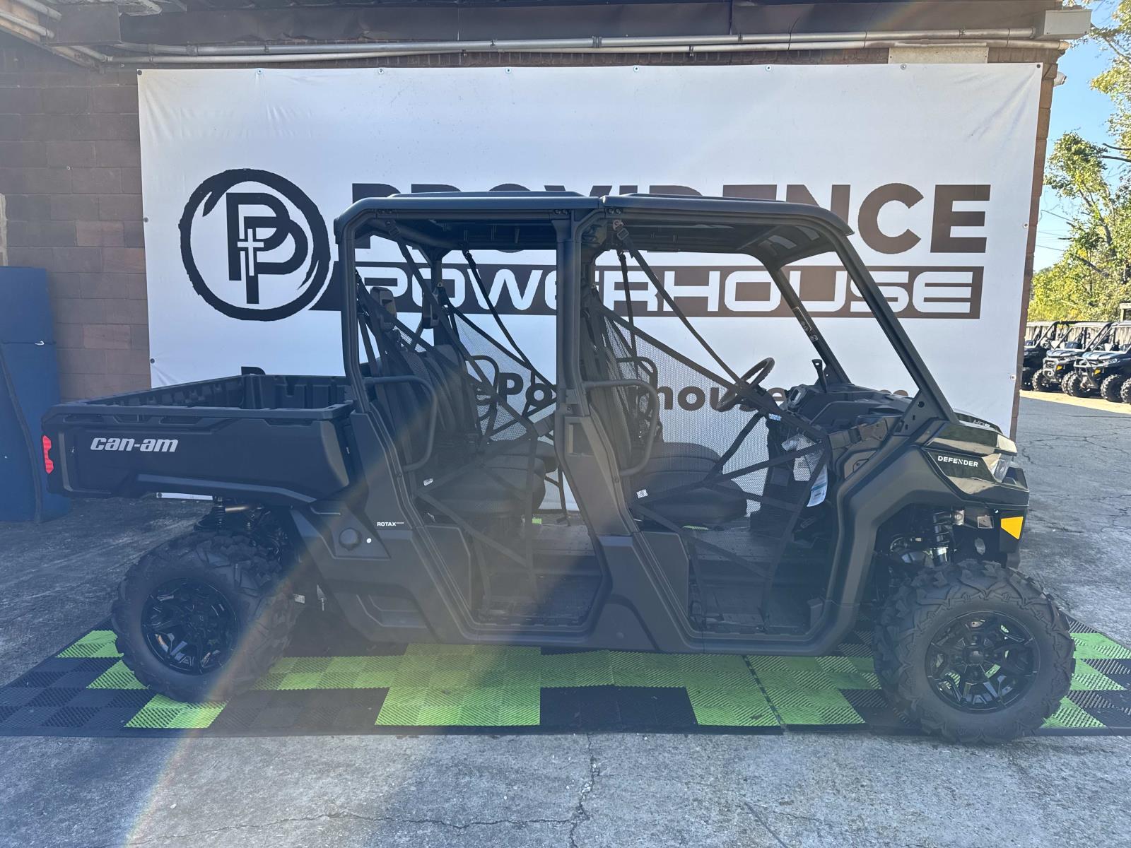 2025 Can-Am DEFENDER MAX DPS HD9