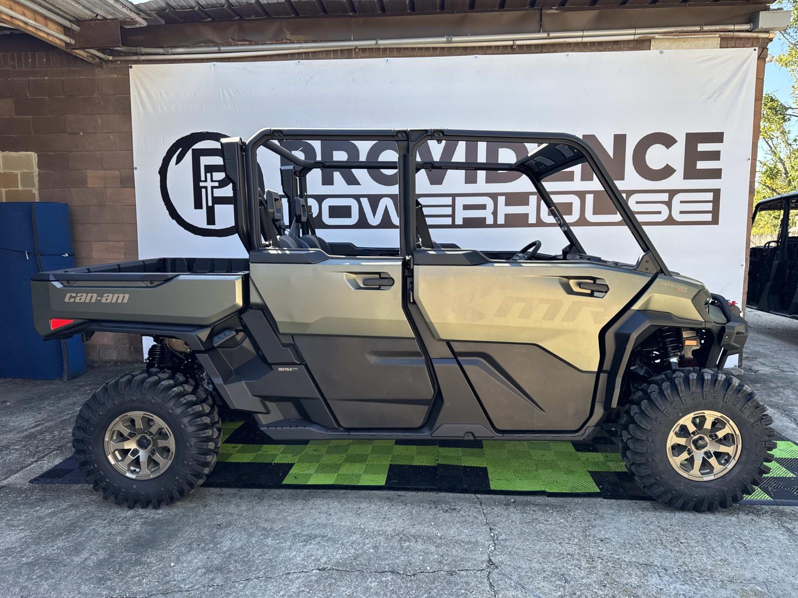 2026 Can-Am DEFENDER MAX XMR HD11