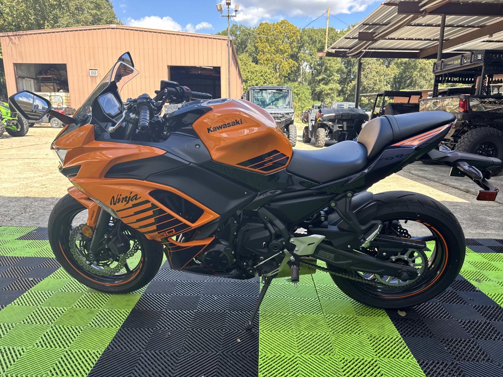 2025 Kawasaki Ninja® 650 ABS - Photo 5