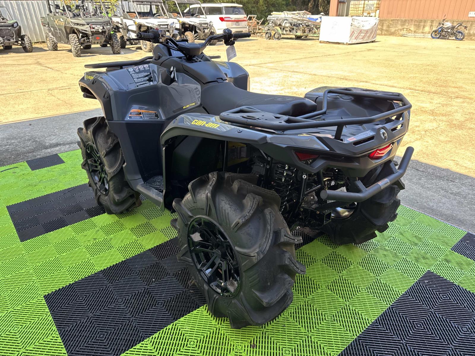 2026 Can-Am OUTLANDER EV37 - Photo 4