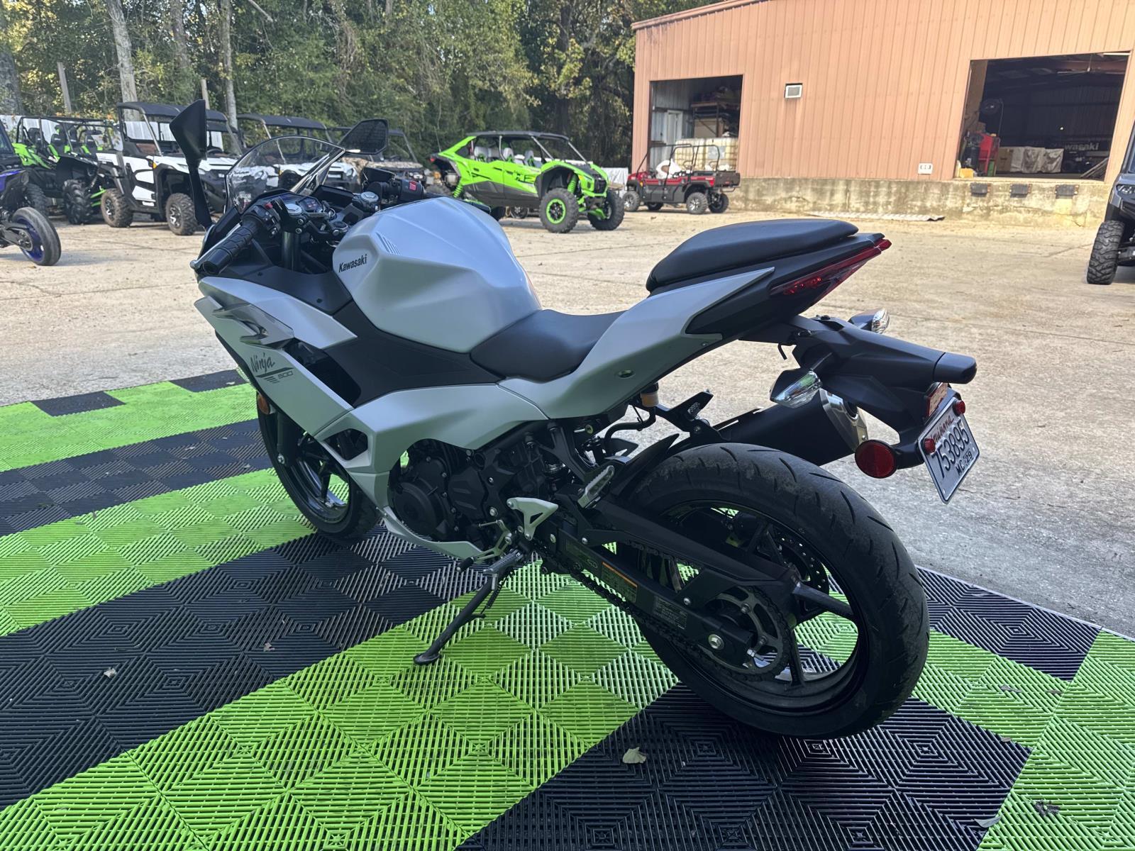 2025 Kawasaki Ninja® 500 ABS - Photo 4