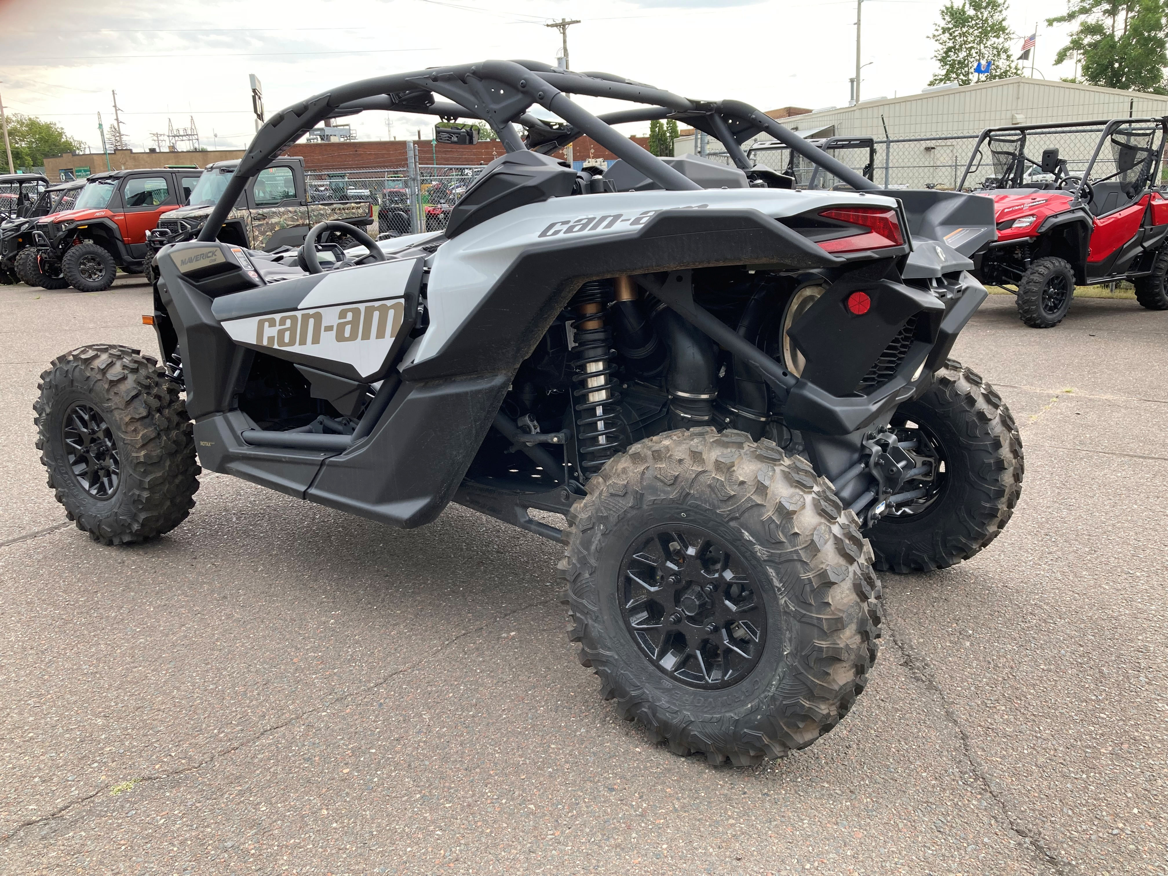 2024 Can-Am MAVERICK X3 DS TURBO RR / 7XRF - Photo 10