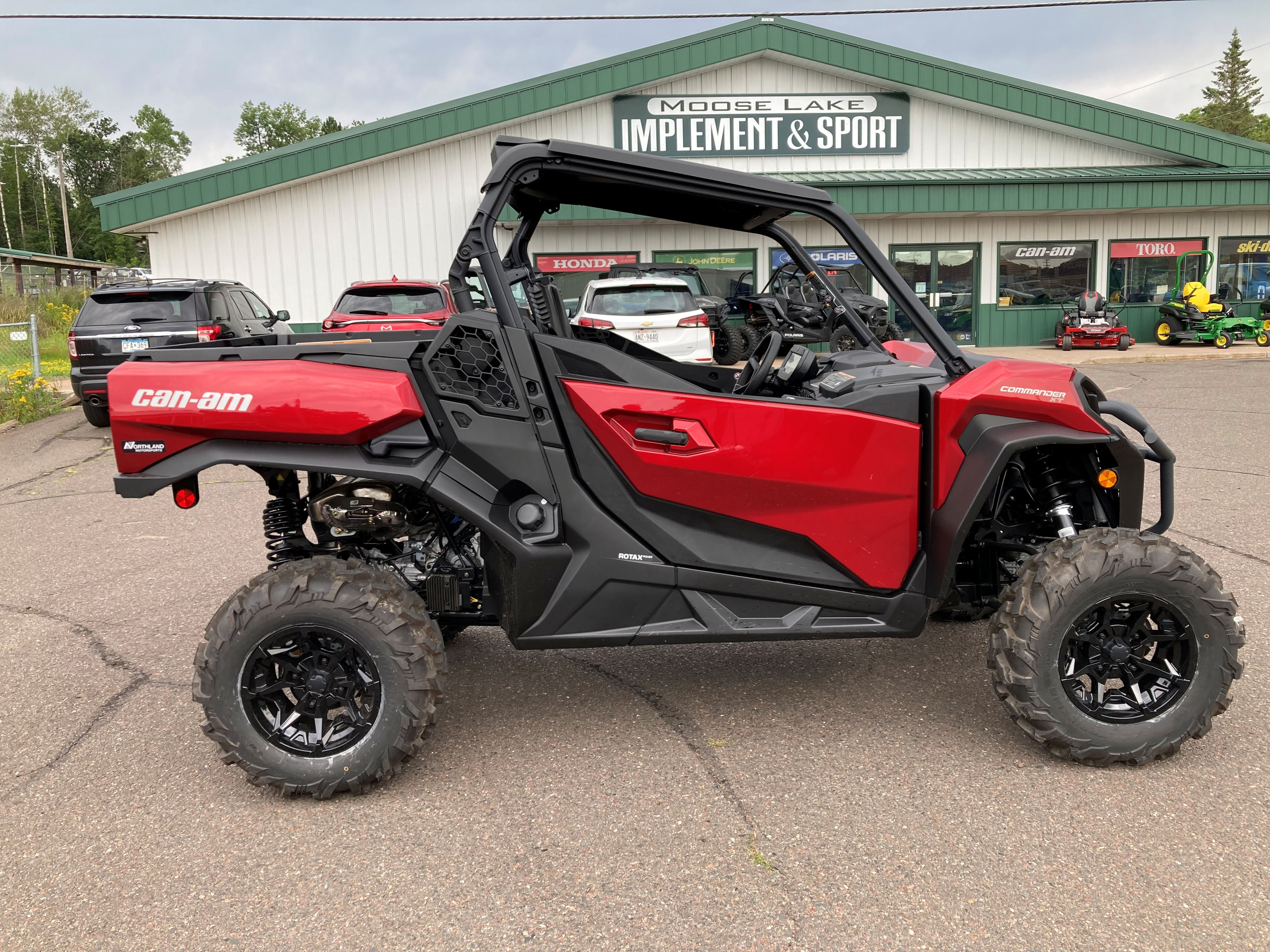 2024 Can-Am Commander XT 700 / 9ARB00 - Photo 18