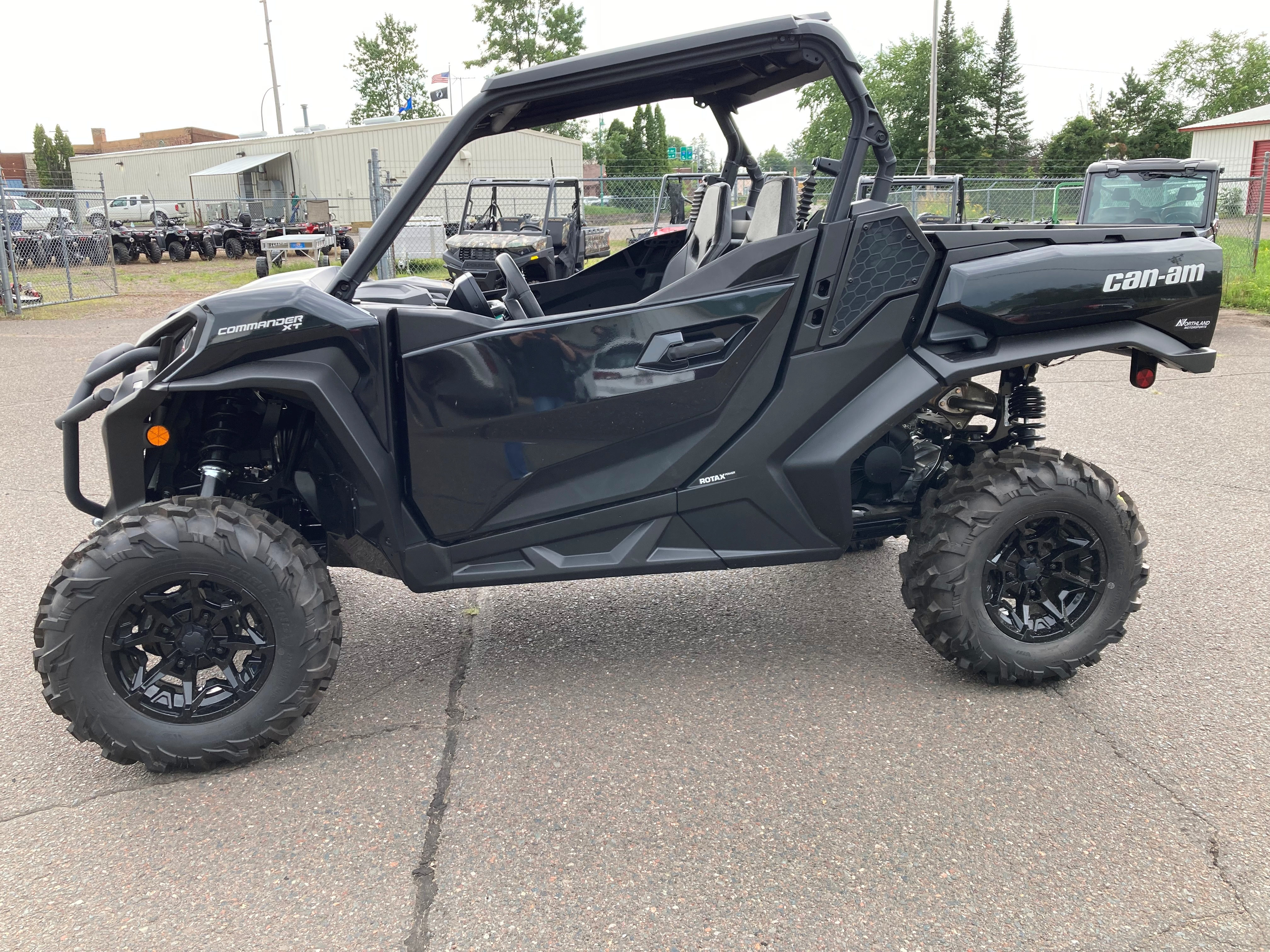 2024 Can-Am COMMANDER XT 700 / 0009ARD00 - Photo 14