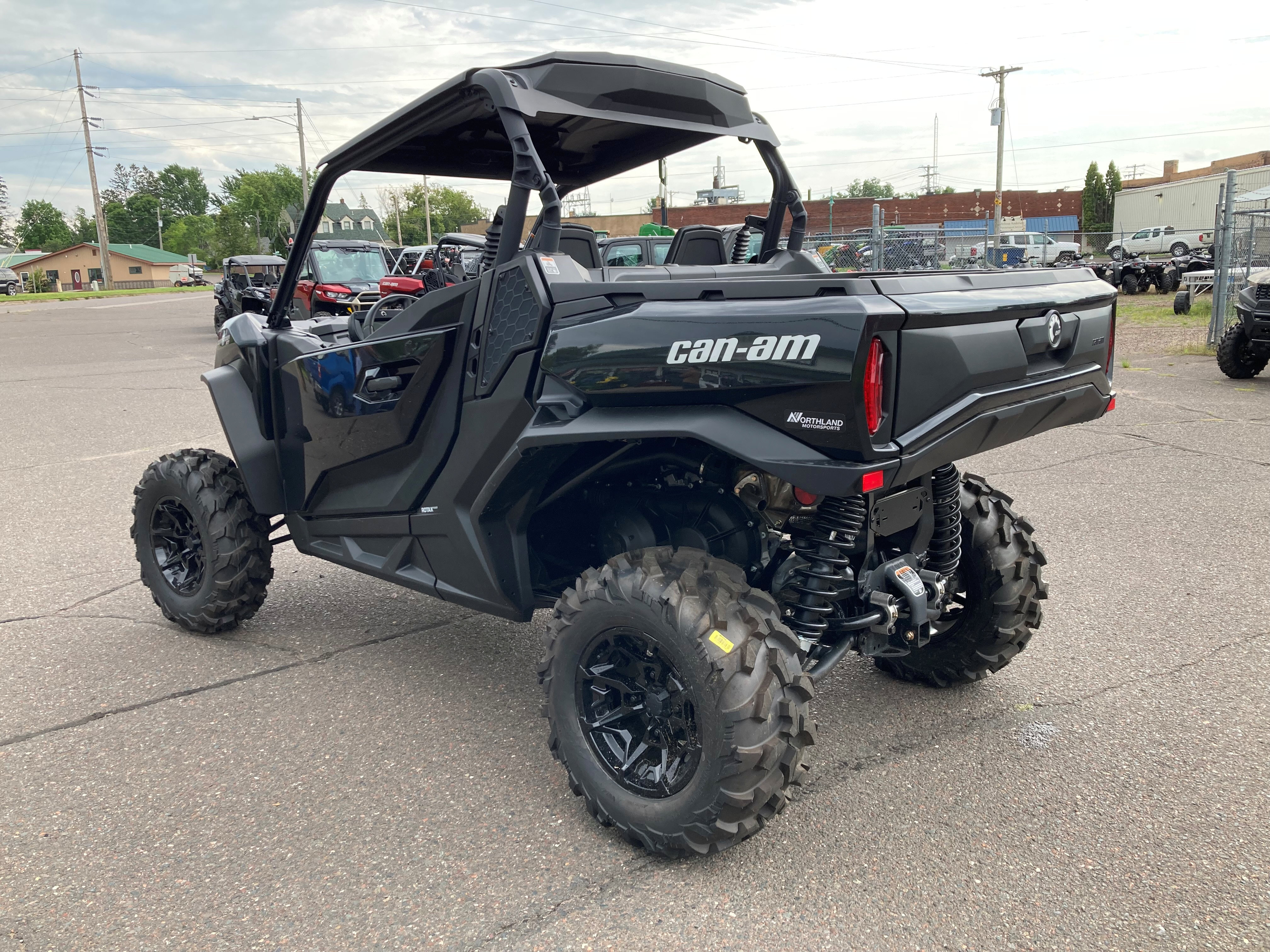 2024 Can-Am COMMANDER XT 700 / 0009ARD00 - Photo 6