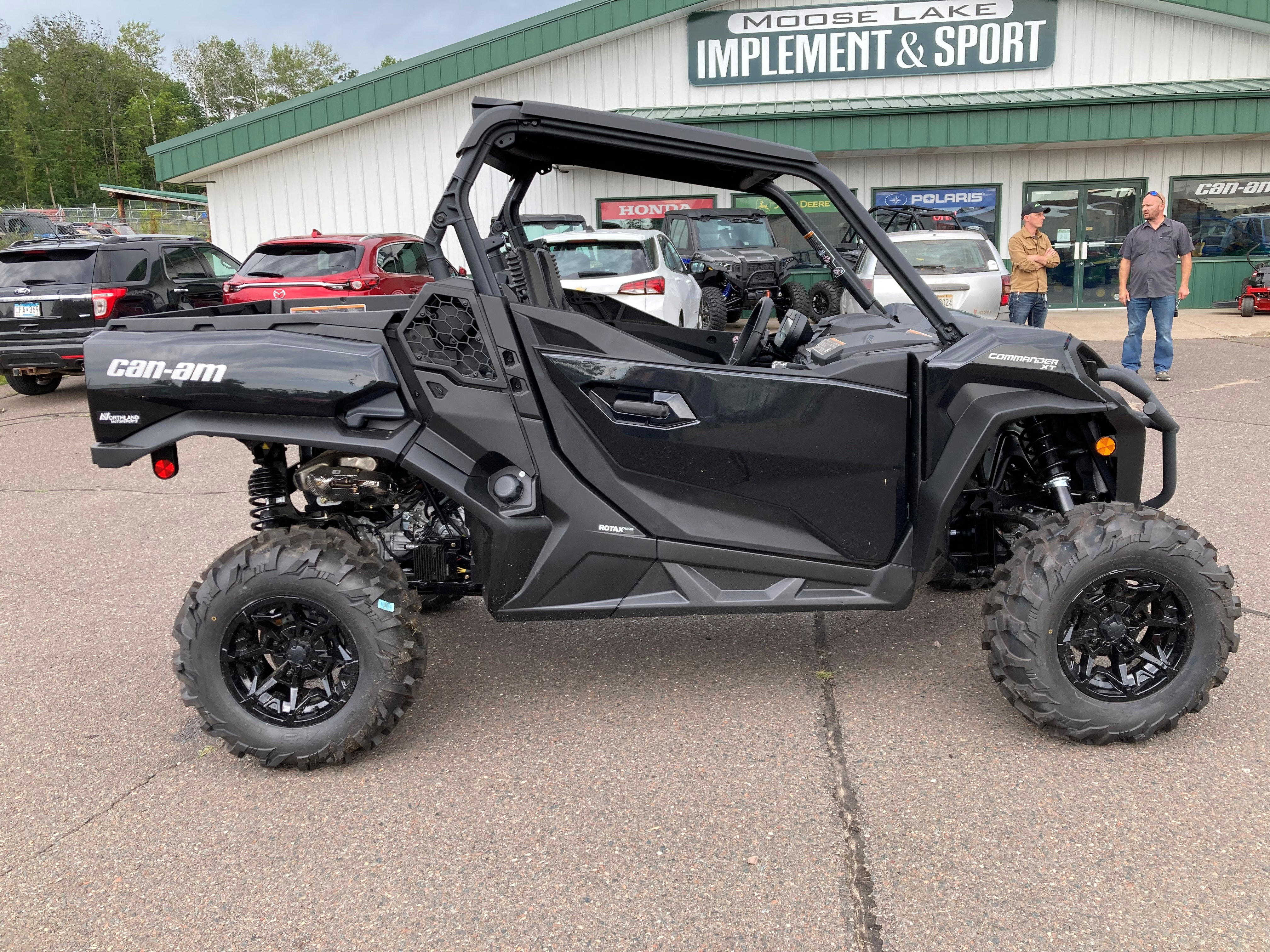 2024 Can-Am COMMANDER XT 700 / 0009ARD00 - Photo 9