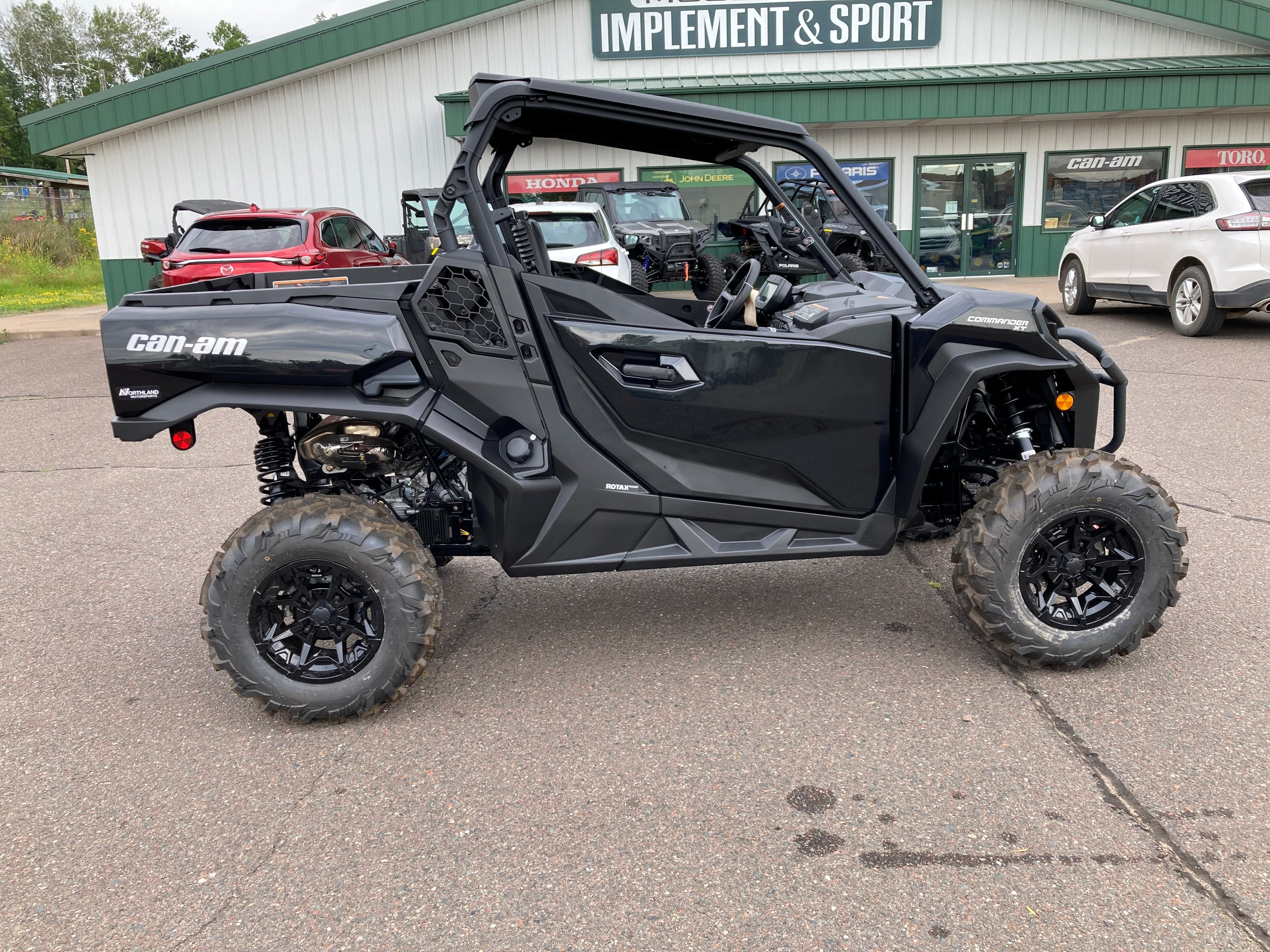 2024 Can-Am Commander XT 700 / 9ARD00 - Photo 18