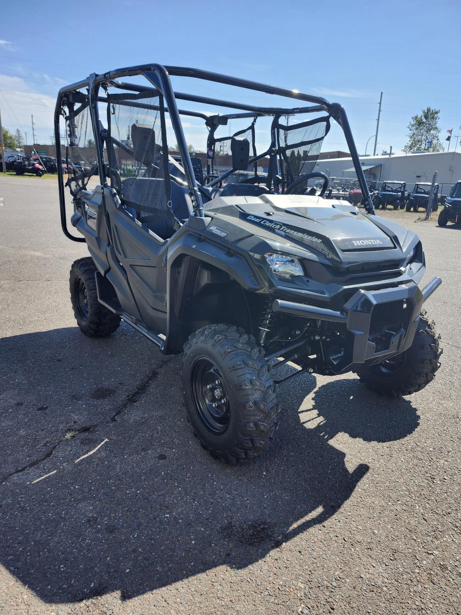 2024 Honda Pioneer 1000 / 260376 - Photo 2