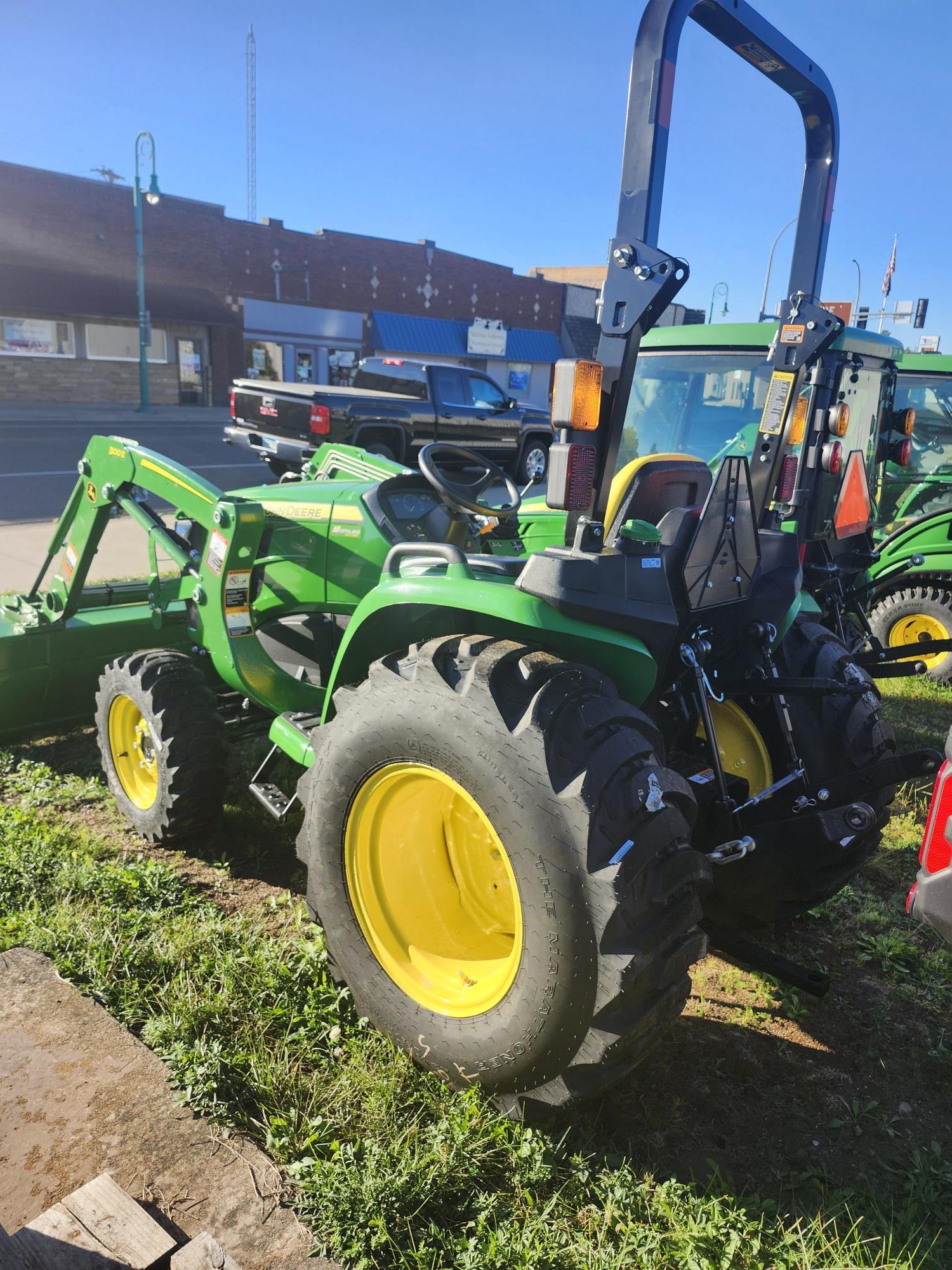2024 John Deere 3025E Compact Utility Tractor - Photo 5