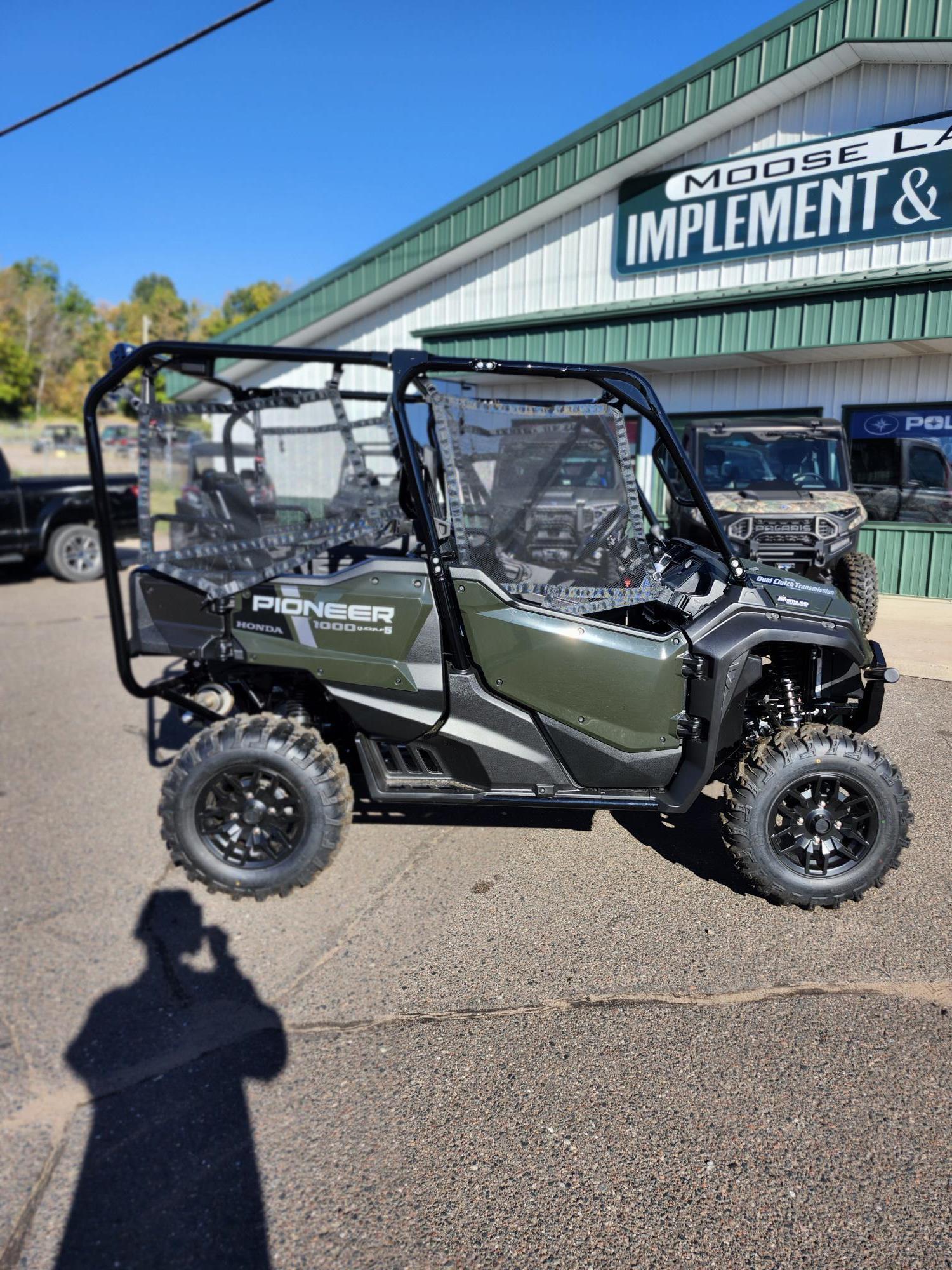 2024 Honda Pioneer 1000-5 Deluxe / 260436 - Photo 3