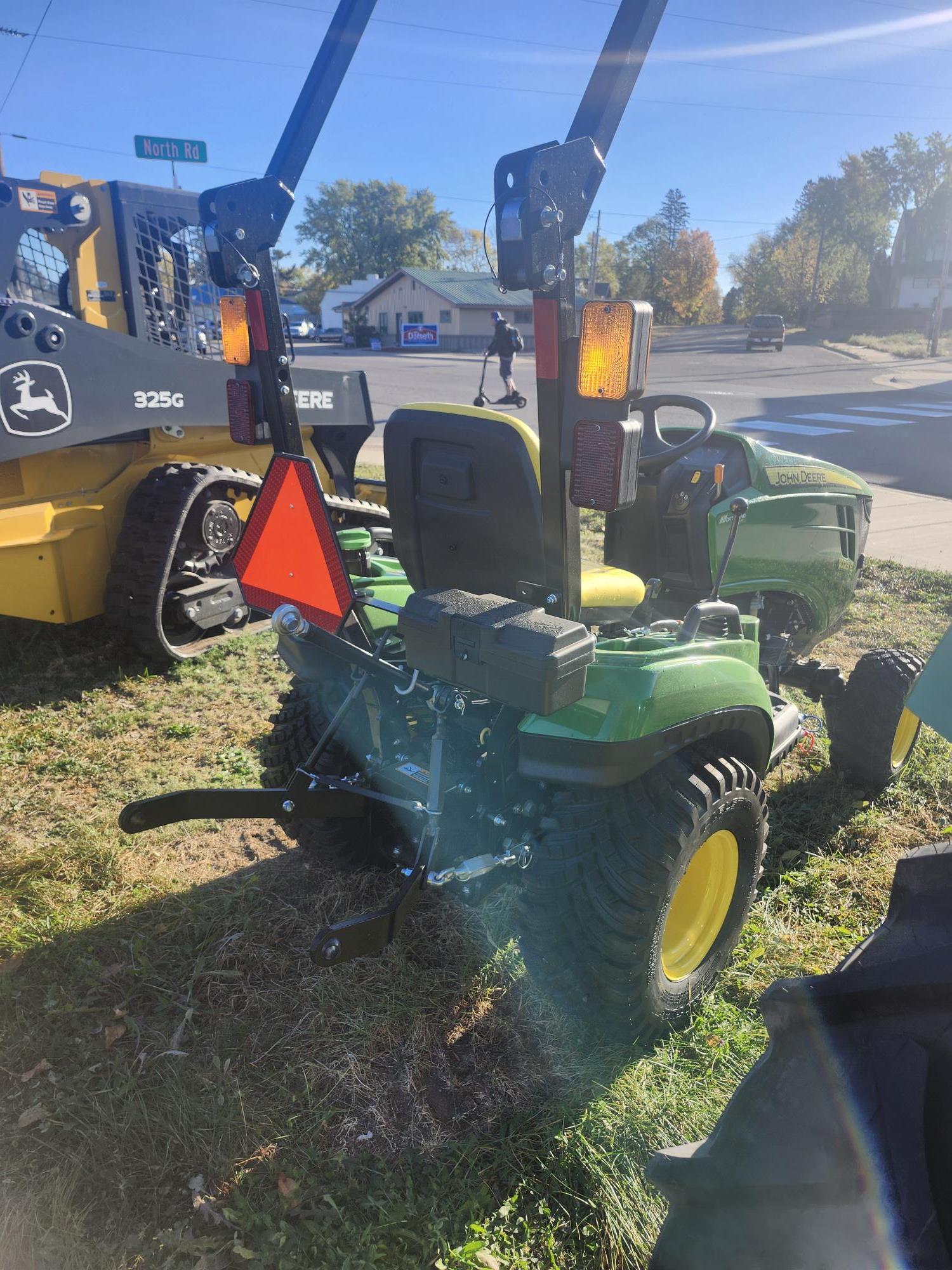 2024 John Deere 1023E Sub-Compact Utility Tractor (15 PTO hp) - Photo 4