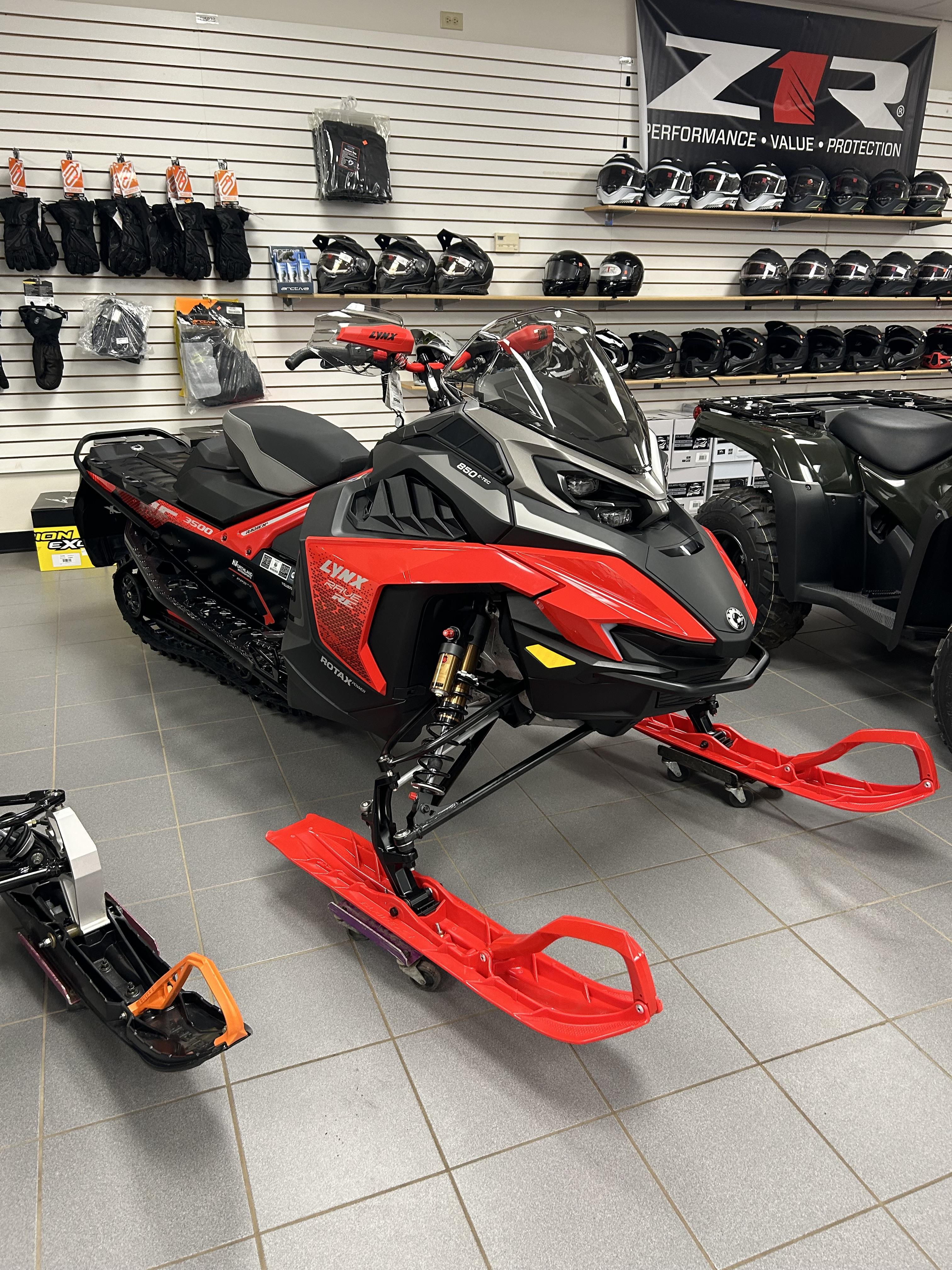 2025 Lynx Rave RE 850 E-Tec Ice Ripper XT 1.5" MS/ES / LUSD